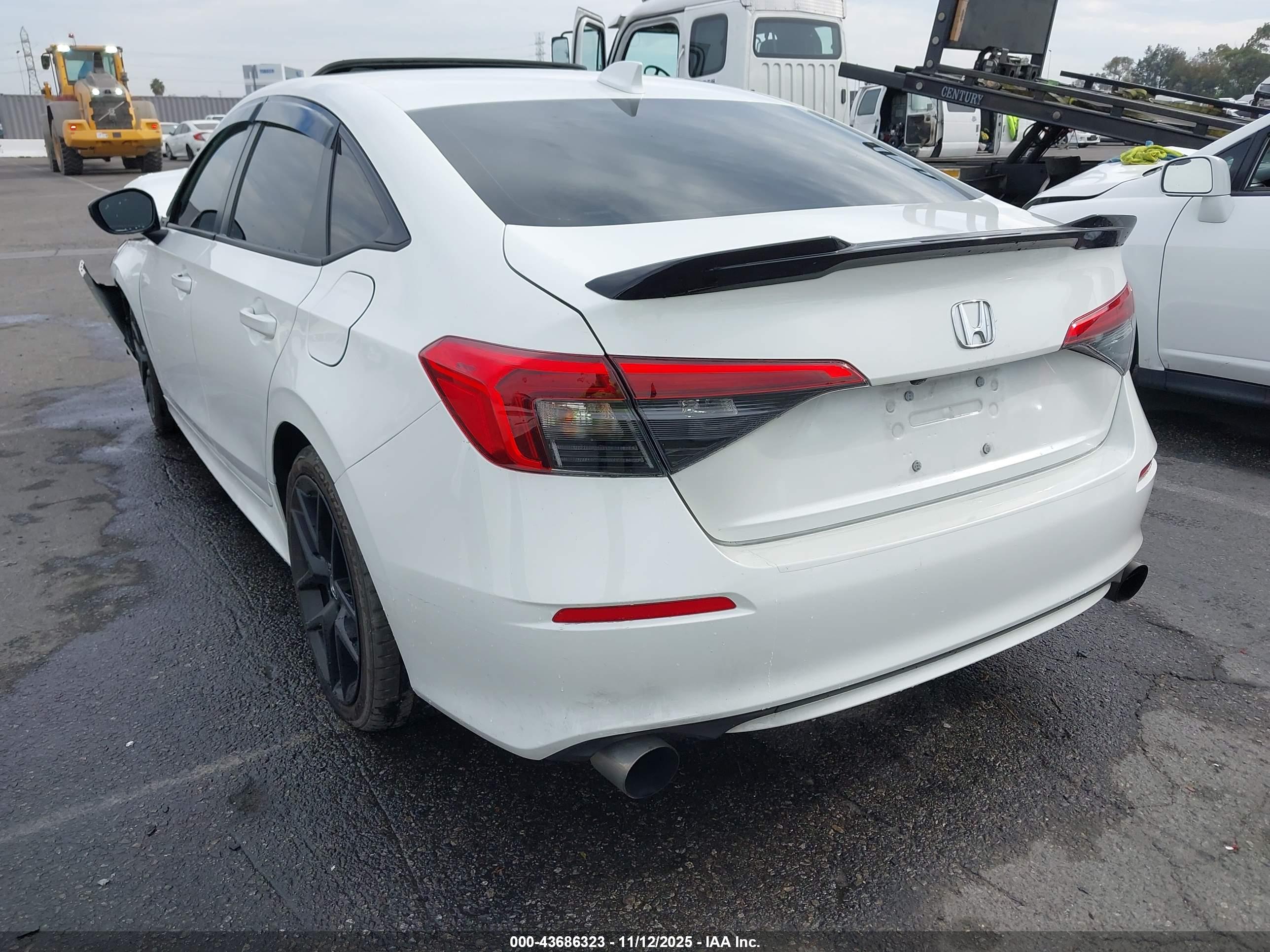 HONDA CIVIC image 3