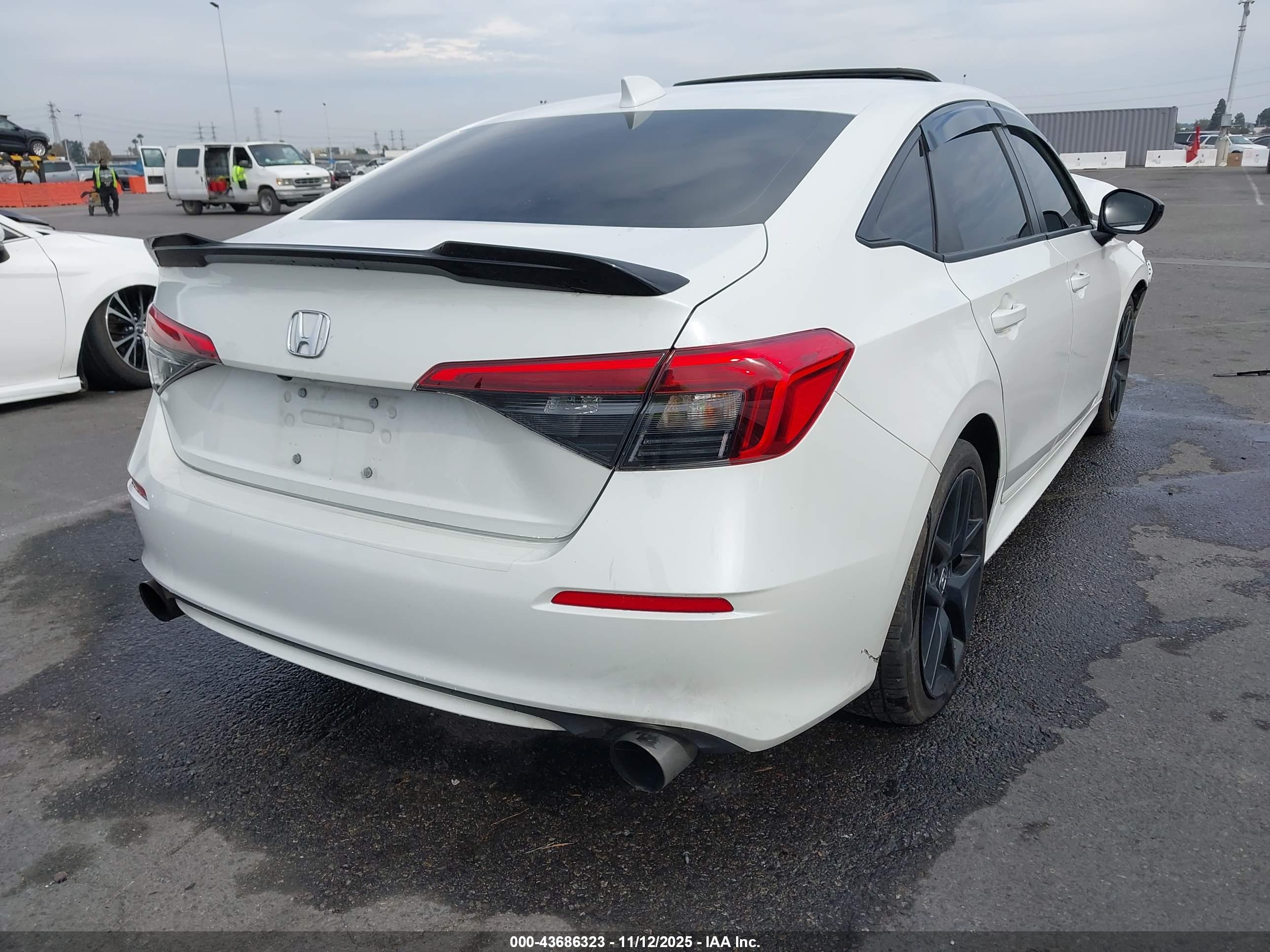 HONDA CIVIC image 4