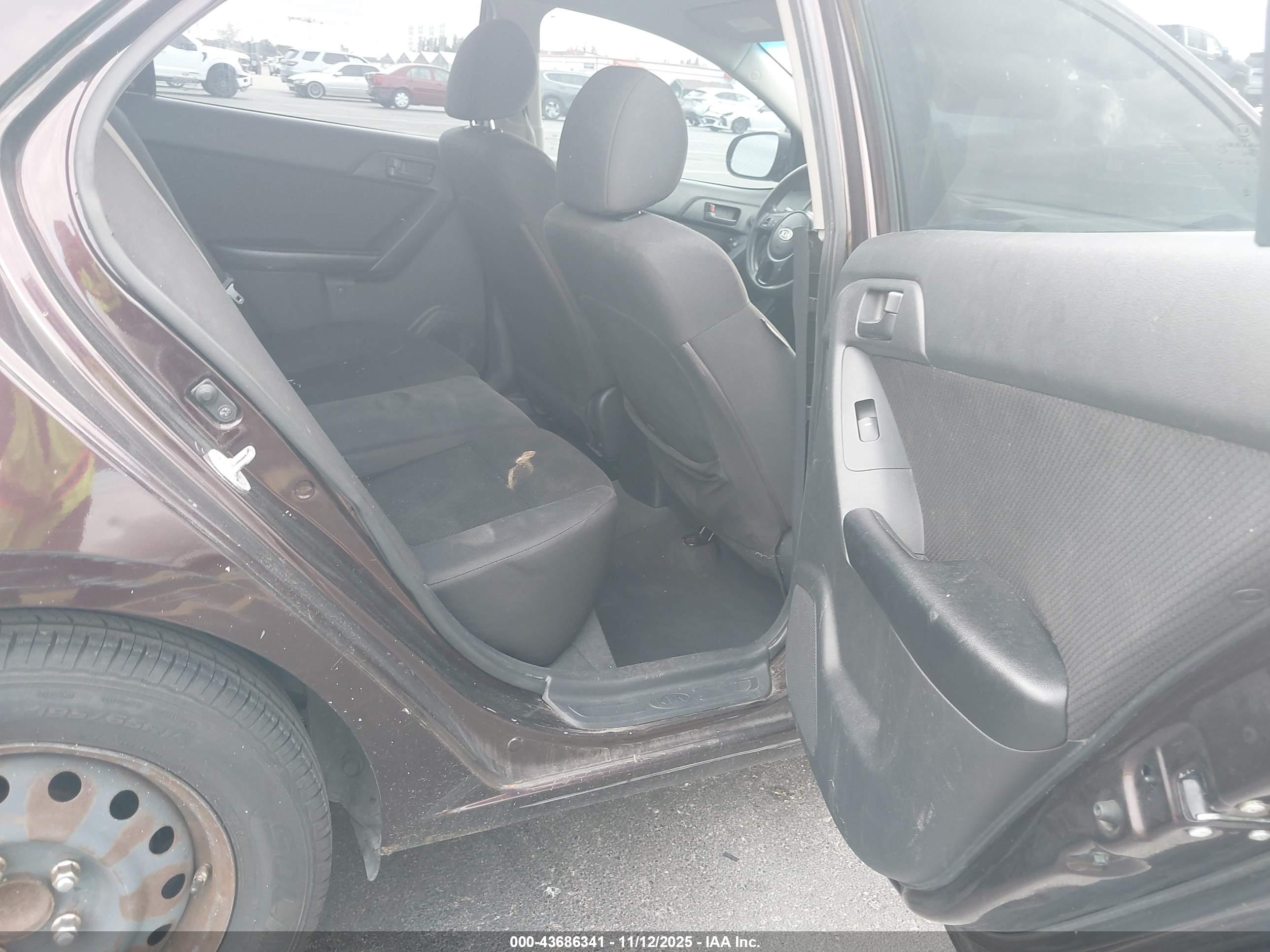 KIA FORTE image 8