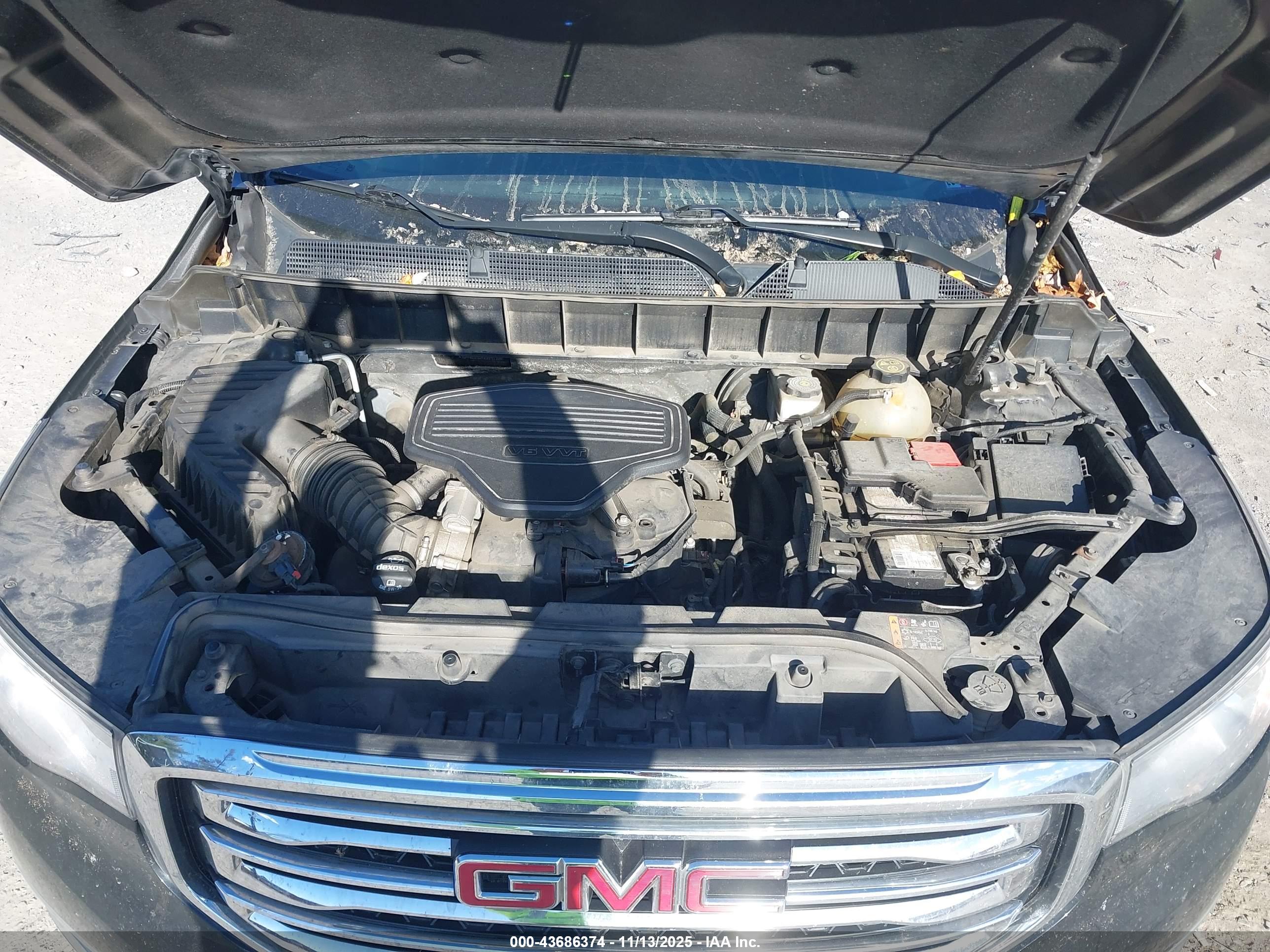 GMC ACADIA image 10