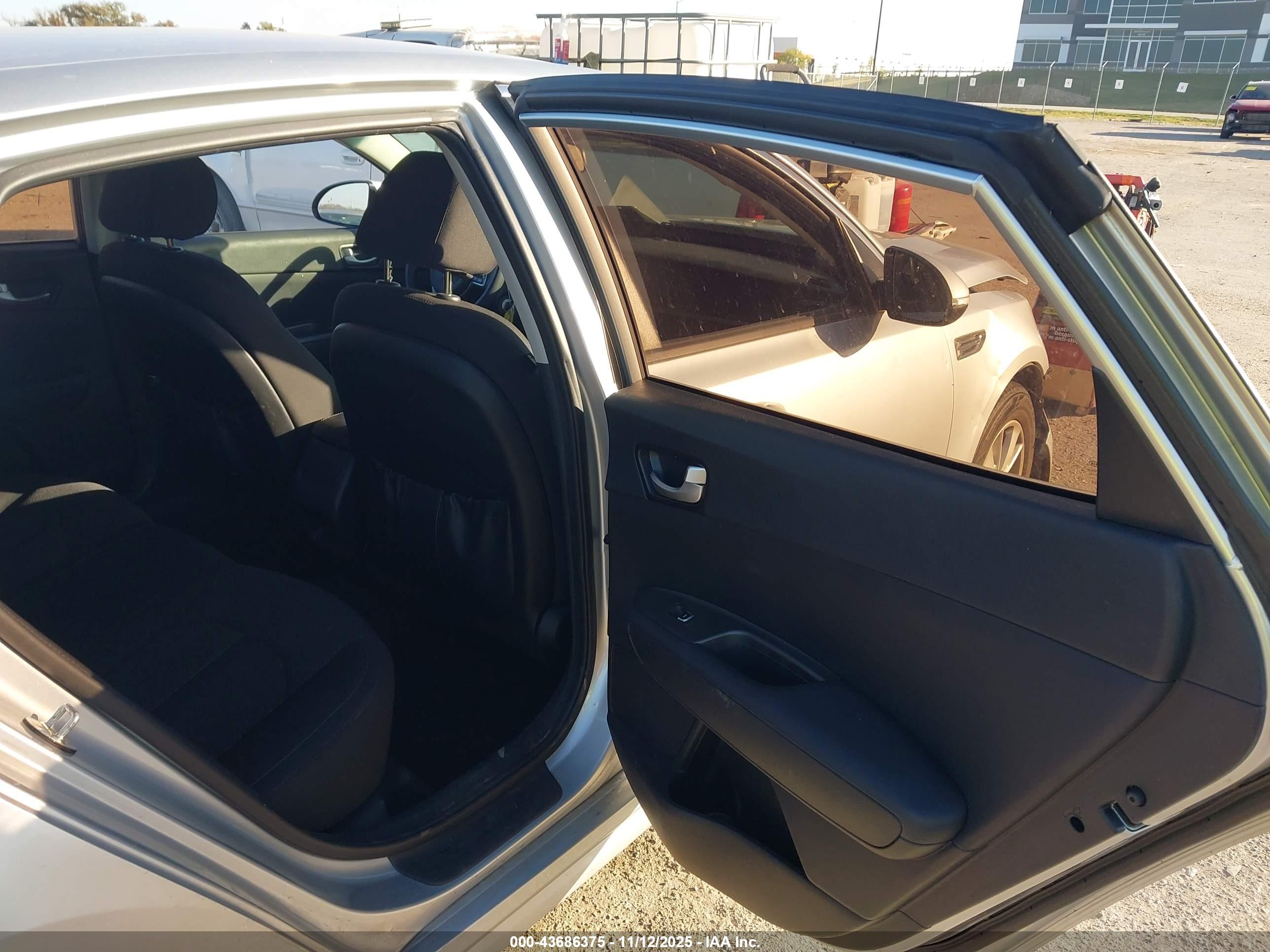 KIA OPTIMA image 8