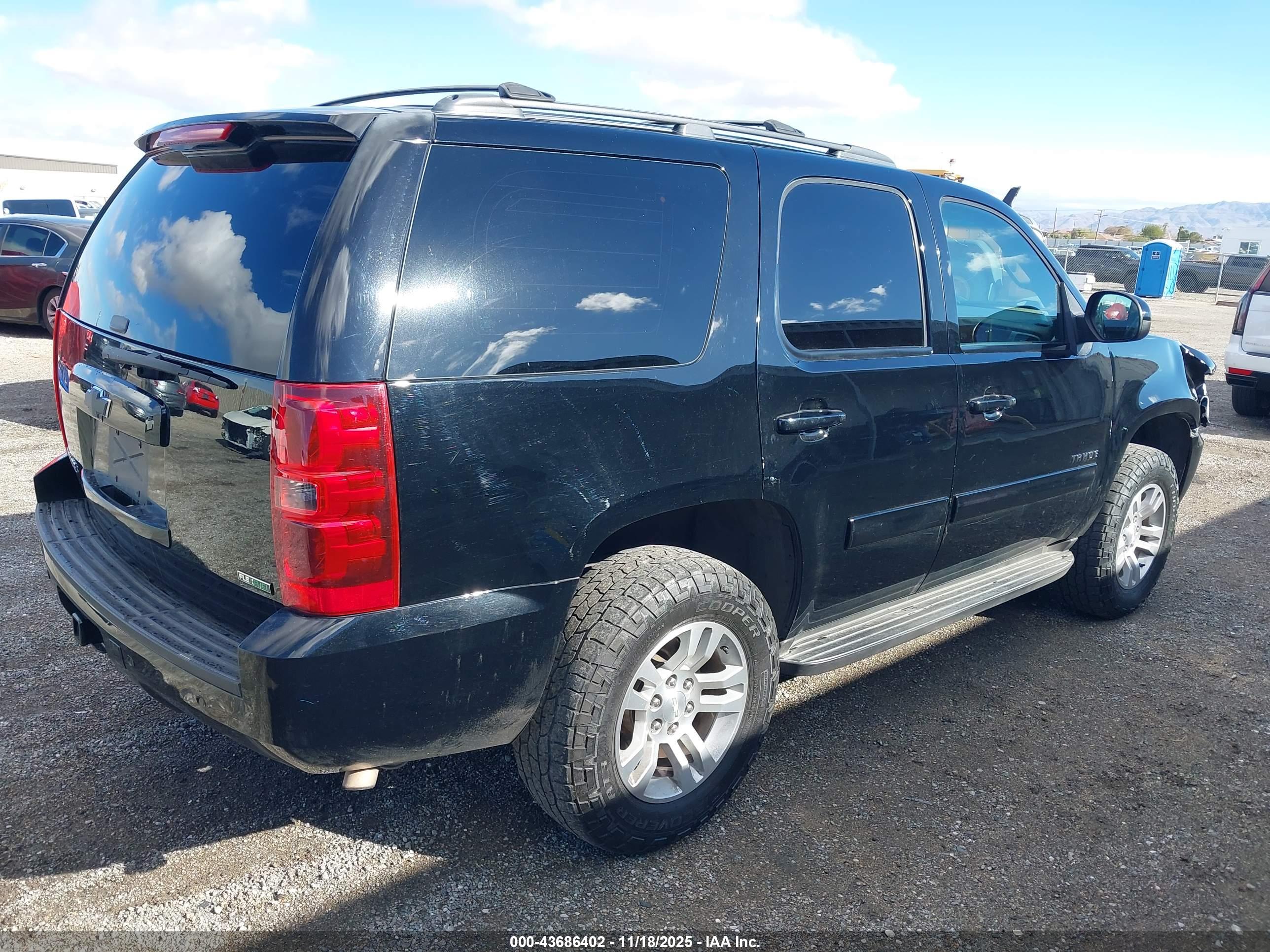 CHEVROLET TAHOE image 4