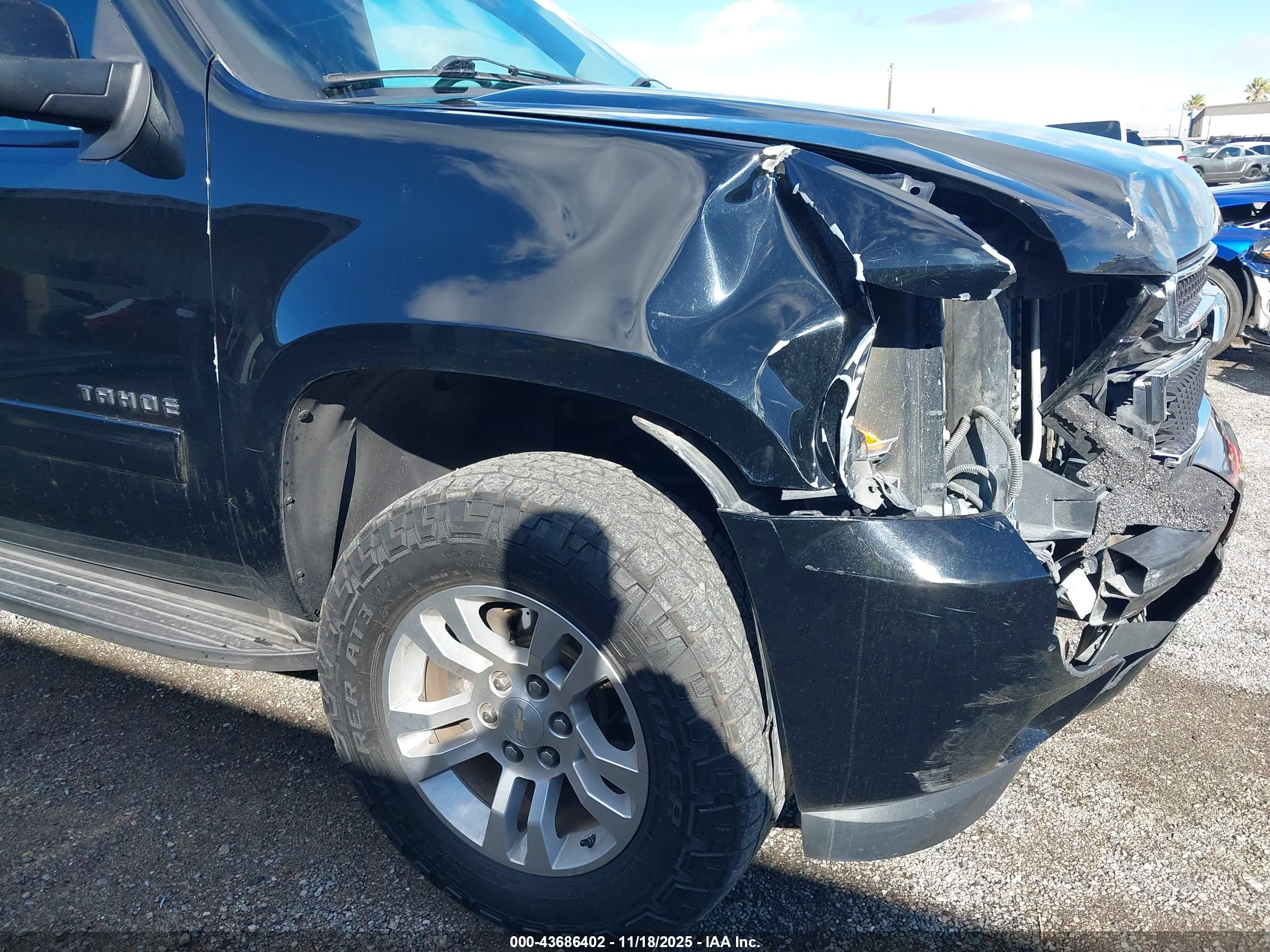 CHEVROLET TAHOE image 6