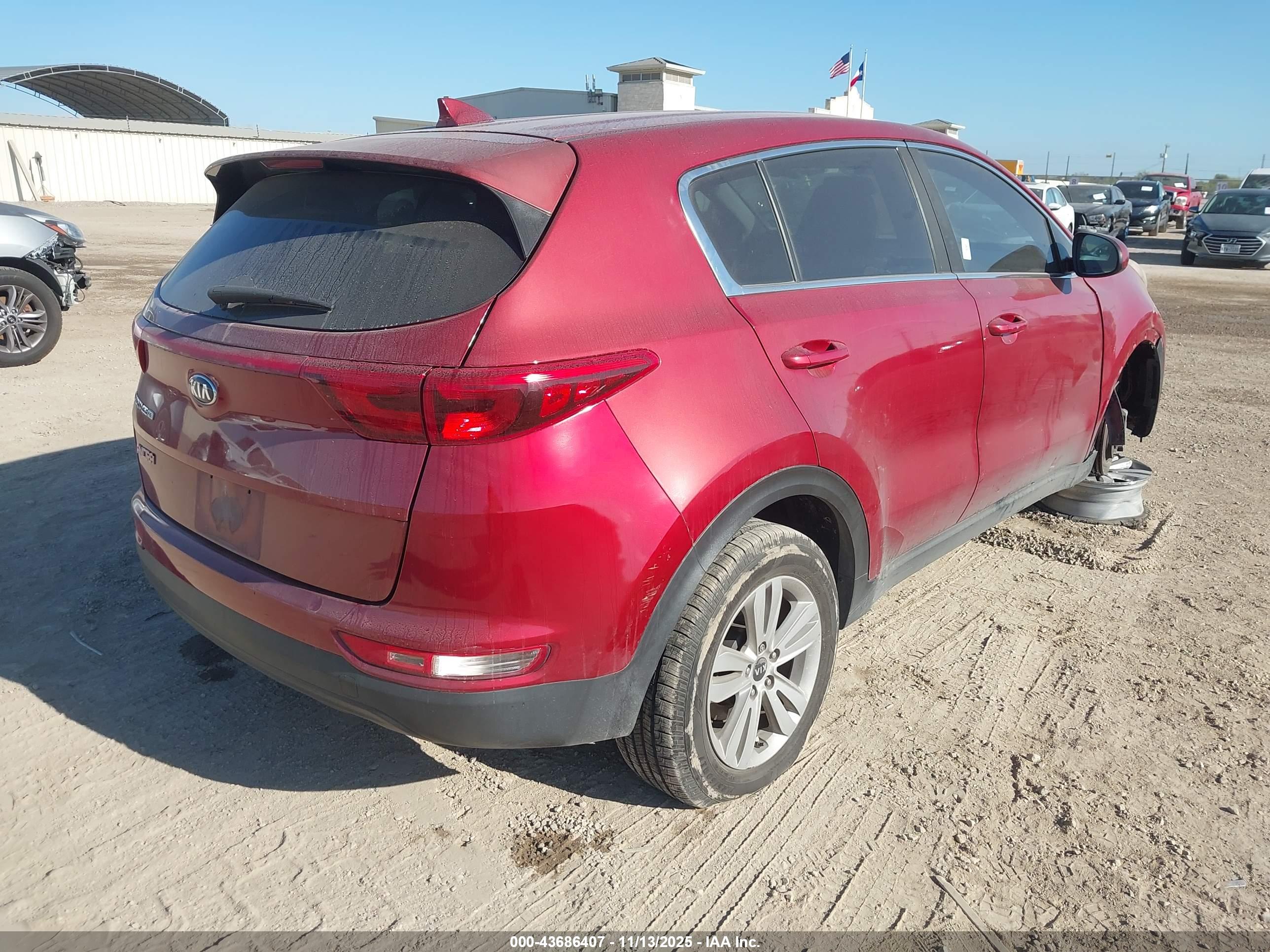 KIA SPORTAGE image 4