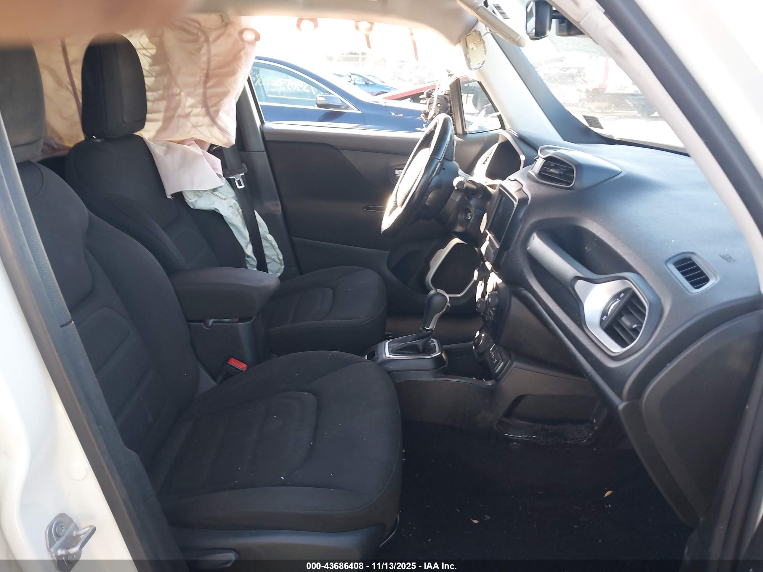 JEEP RENEGADE image 5
