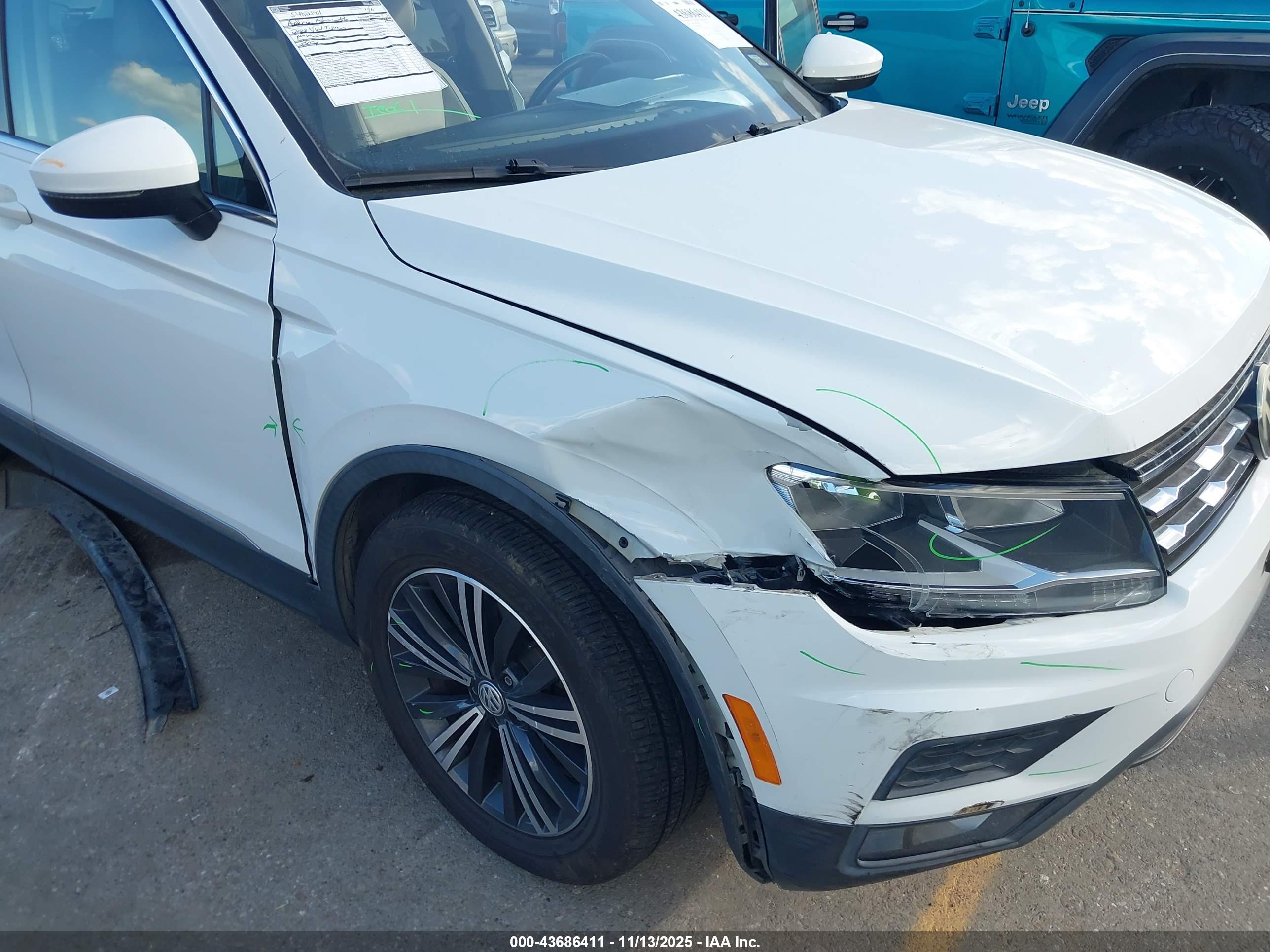VOLKSWAGEN TIGUAN image 6
