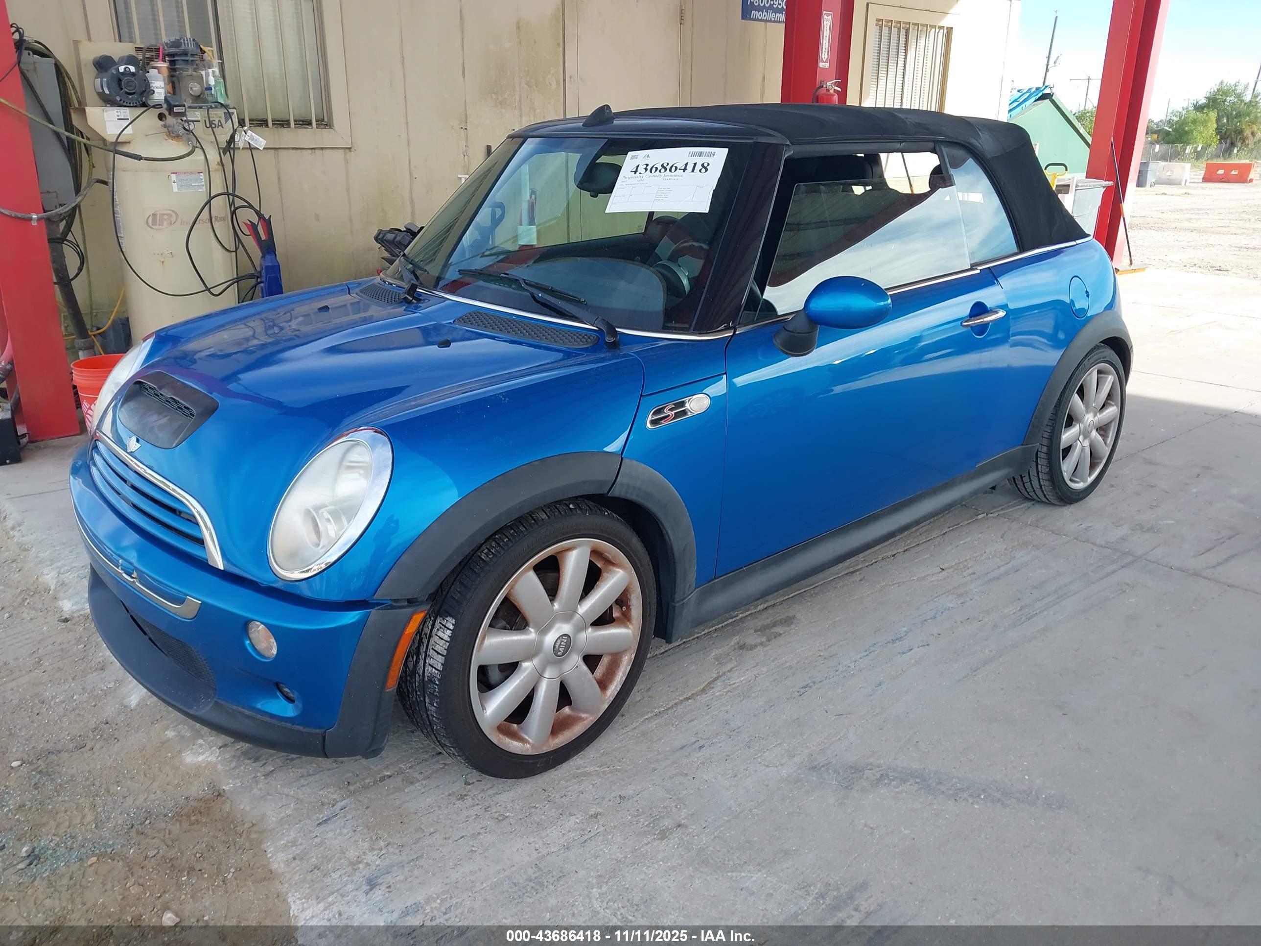 MINI COOPER image 2
