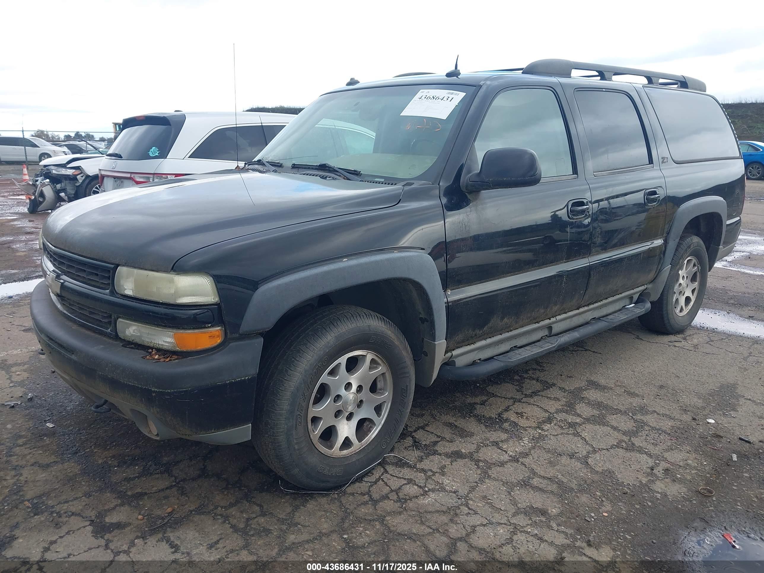 CHEVROLET SUBURBAN image 2