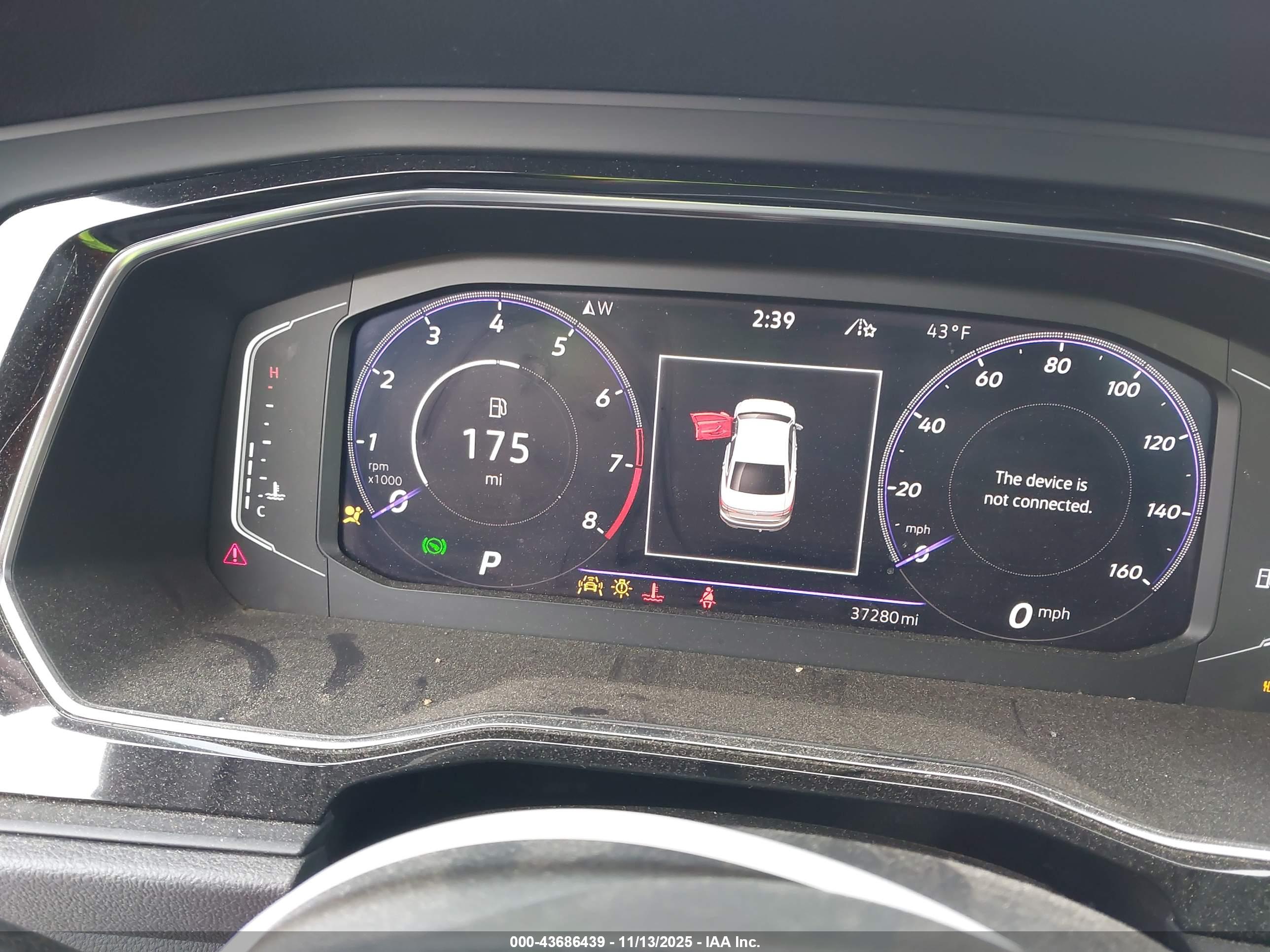 VOLKSWAGEN JETTA image 7