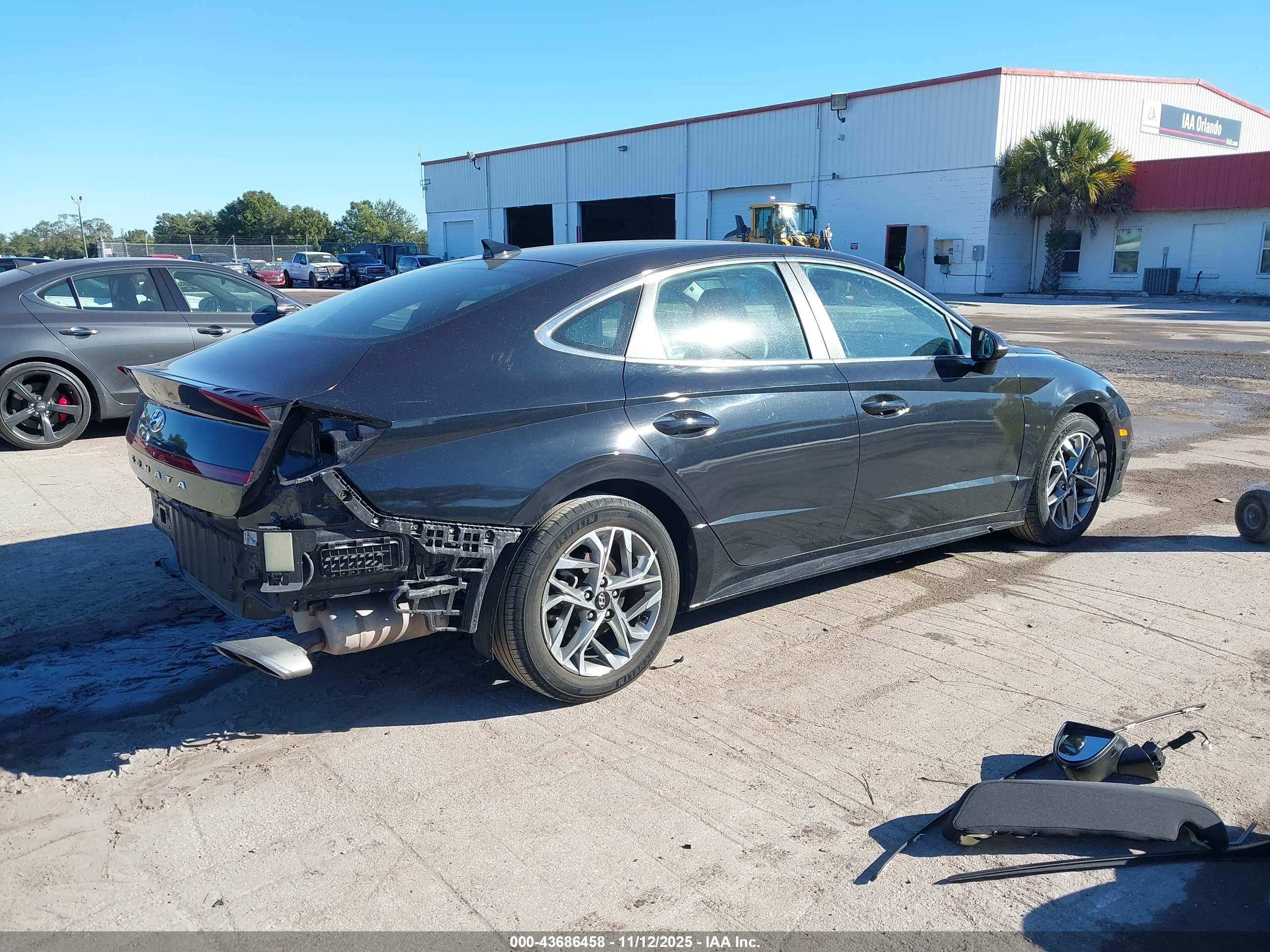 HYUNDAI SONATA image 4