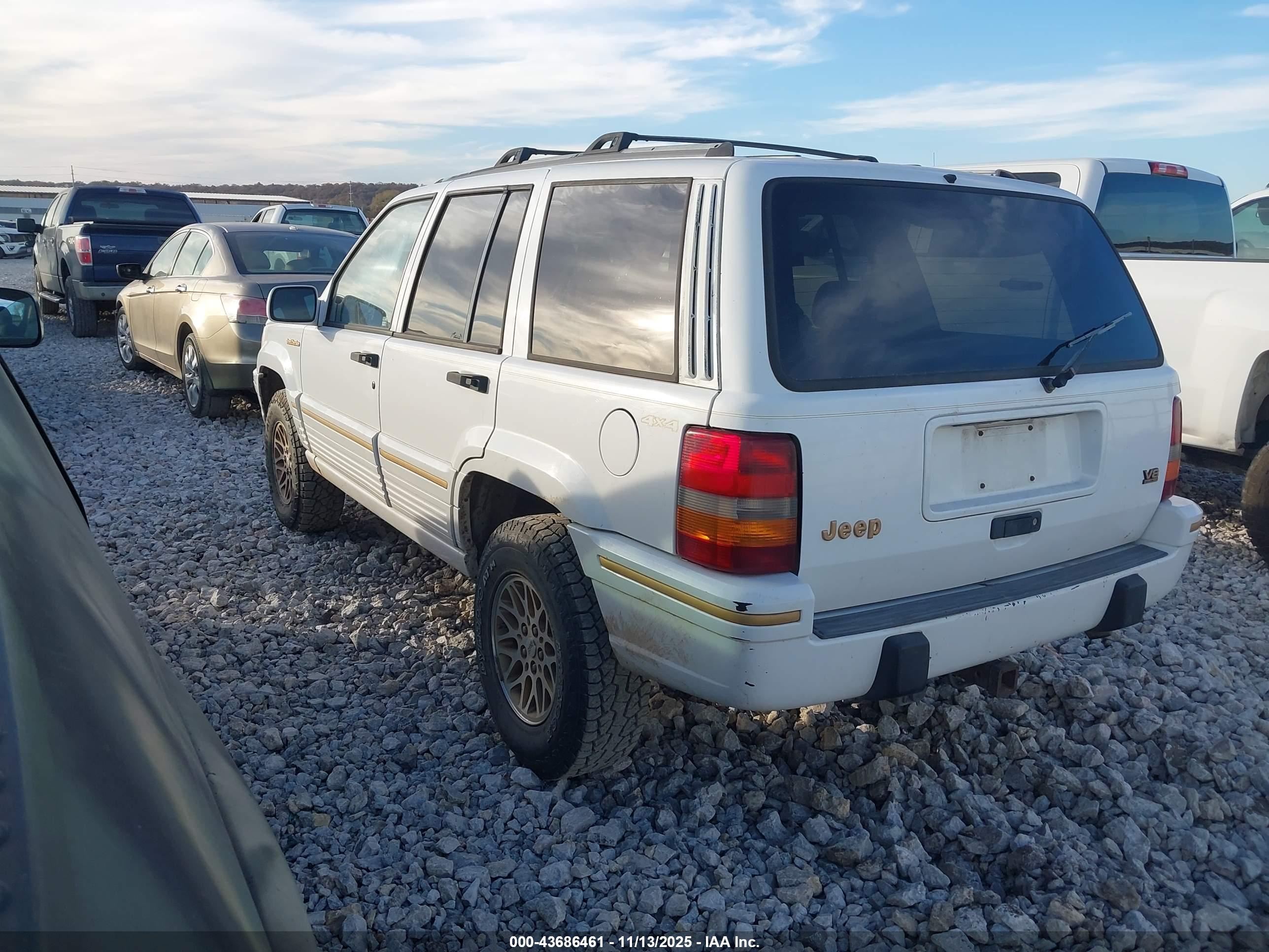 JEEP GRAND image 3