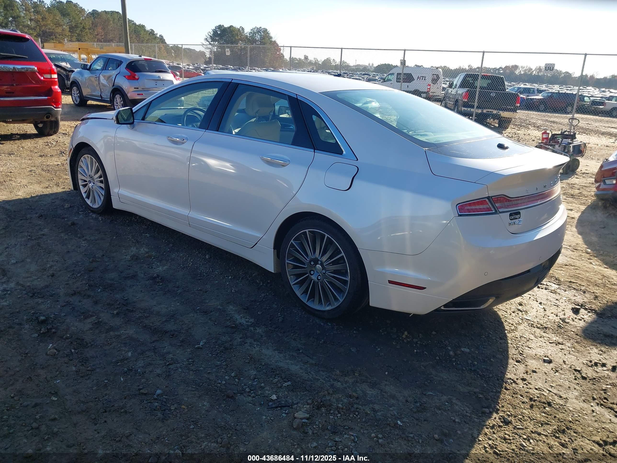 LINCOLN MKZ image 3
