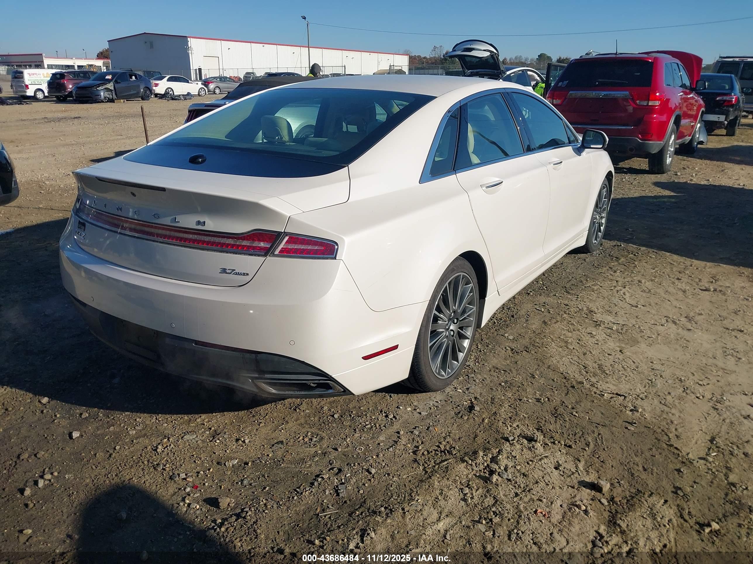 LINCOLN MKZ image 4