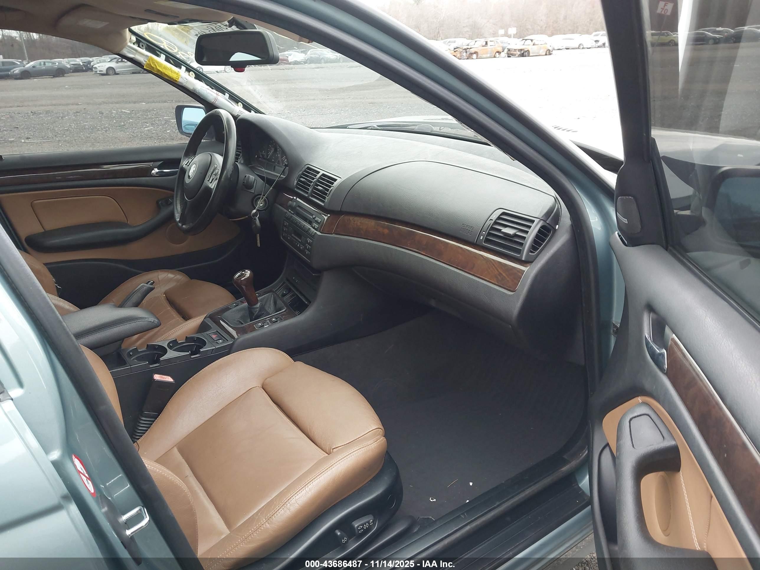 BMW 325I image 5