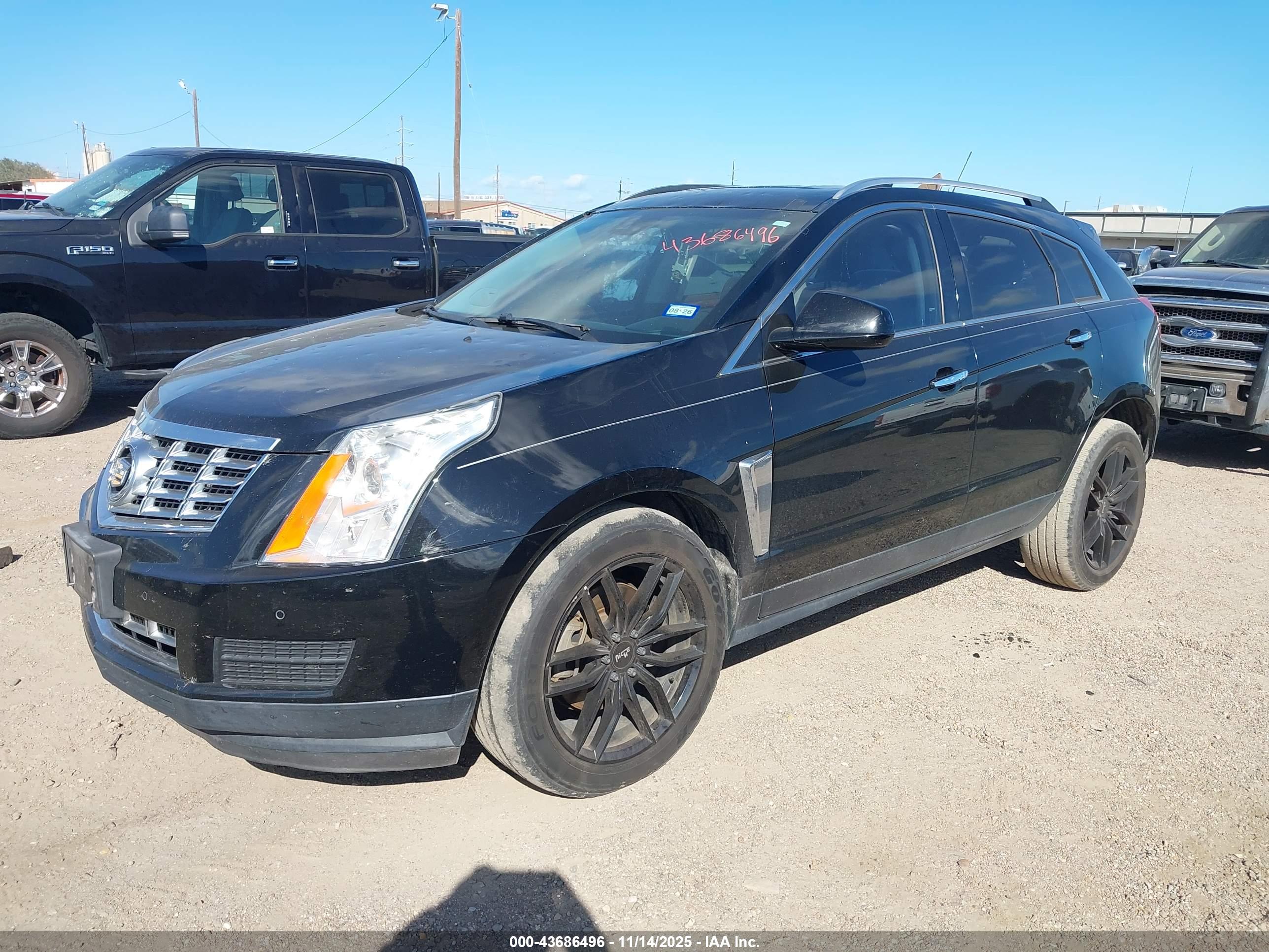 CADILLAC SRX image 2