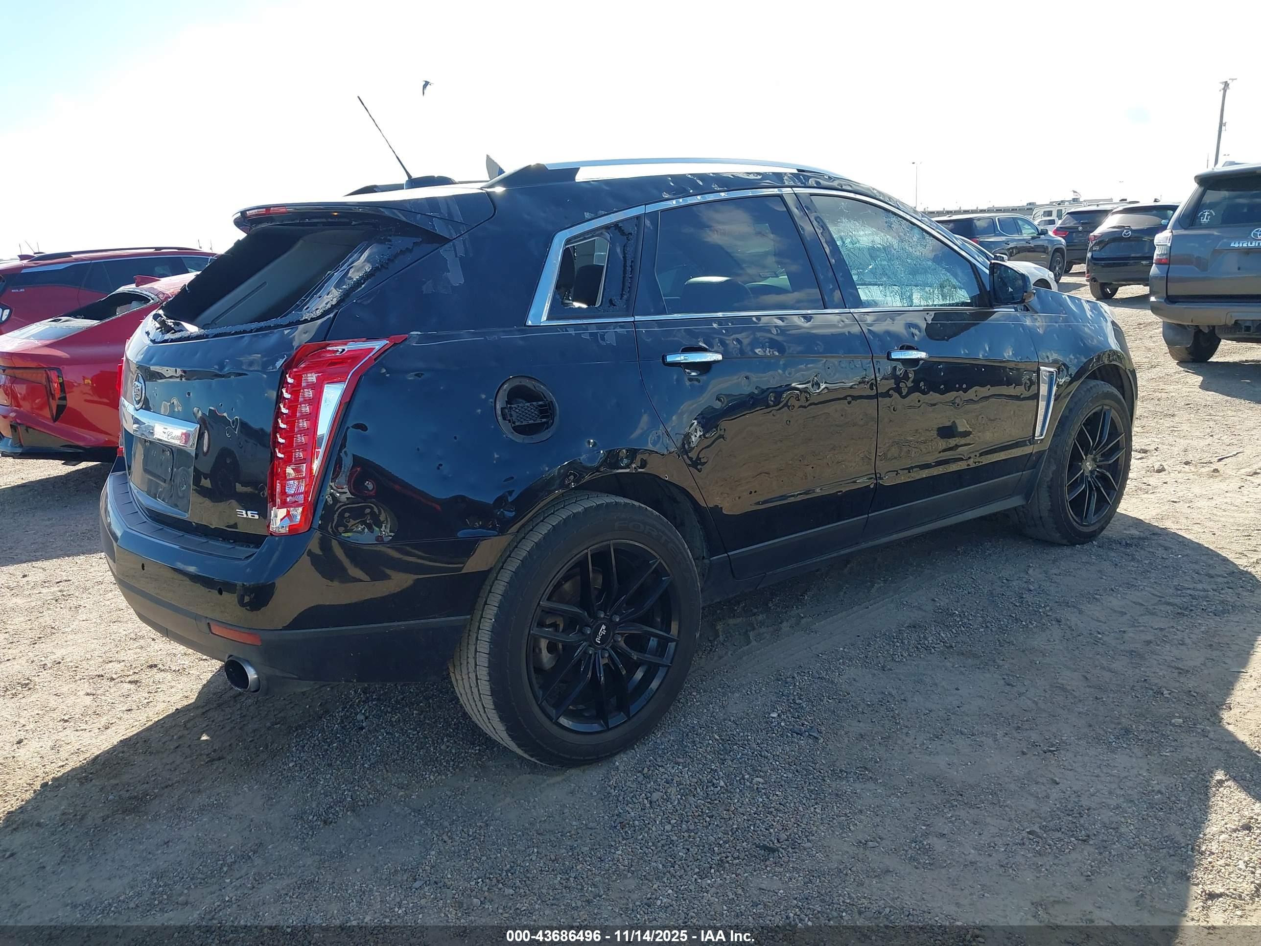 CADILLAC SRX image 4