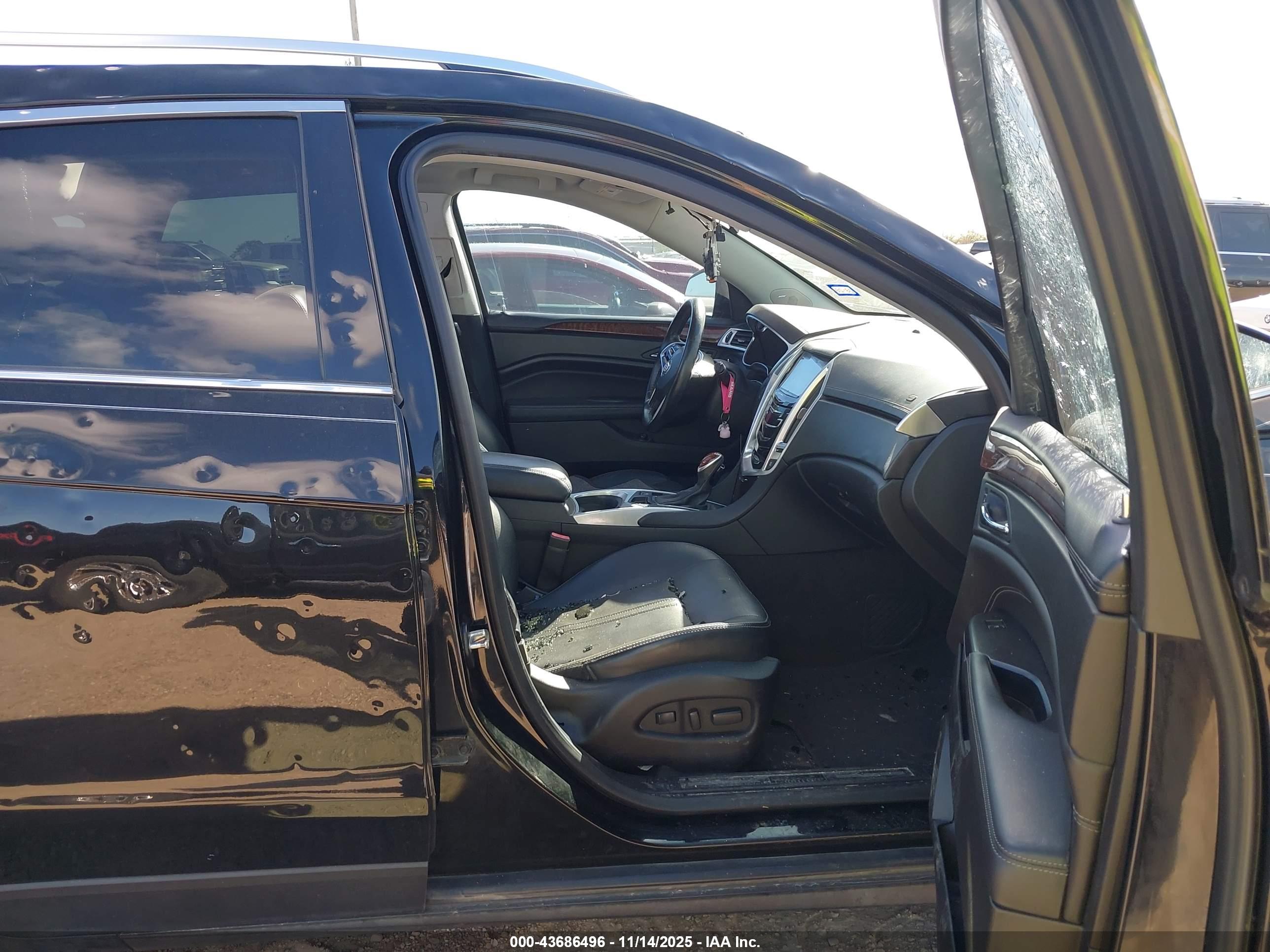 CADILLAC SRX image 5