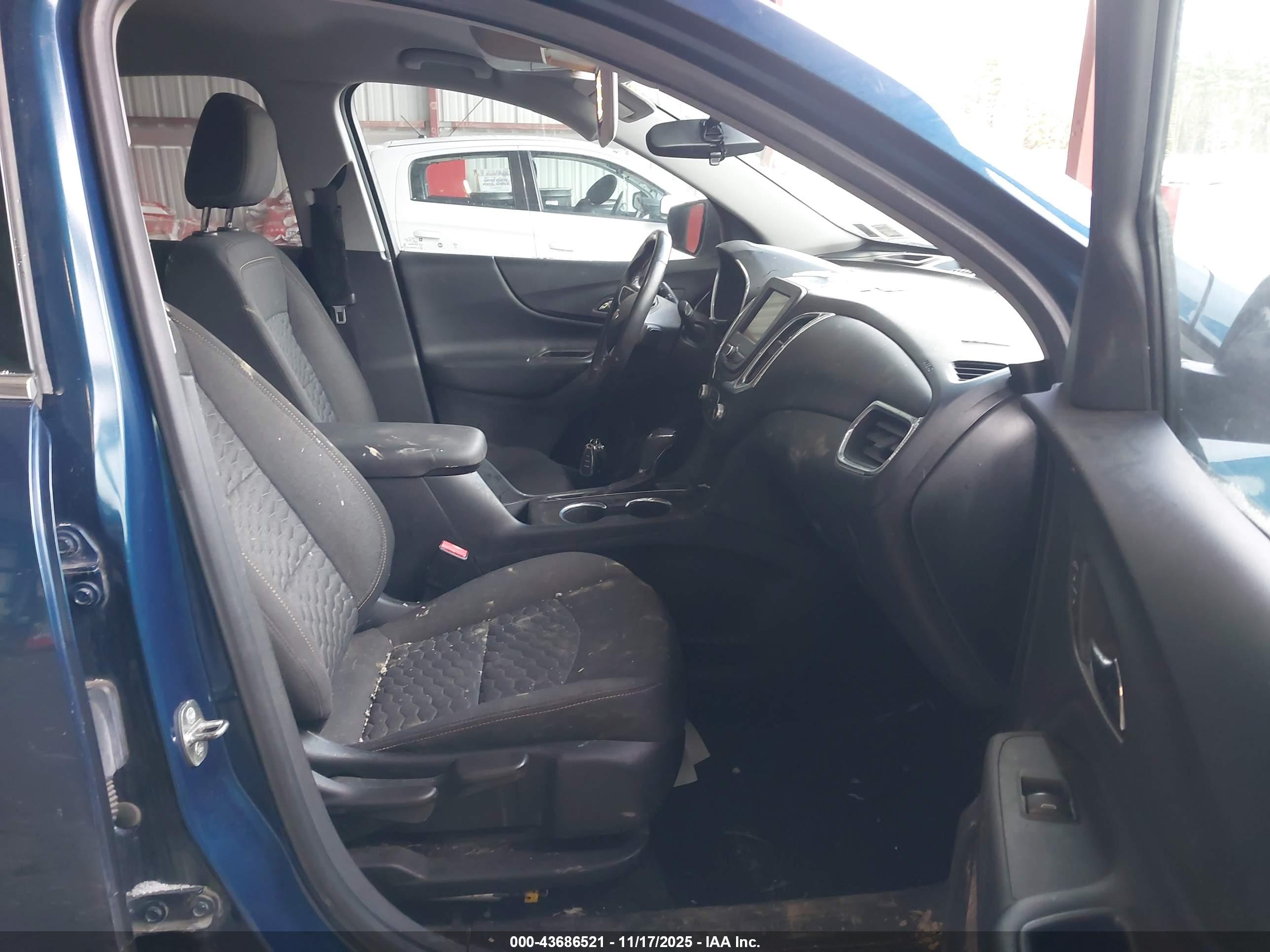 CHEVROLET EQUINOX image 5