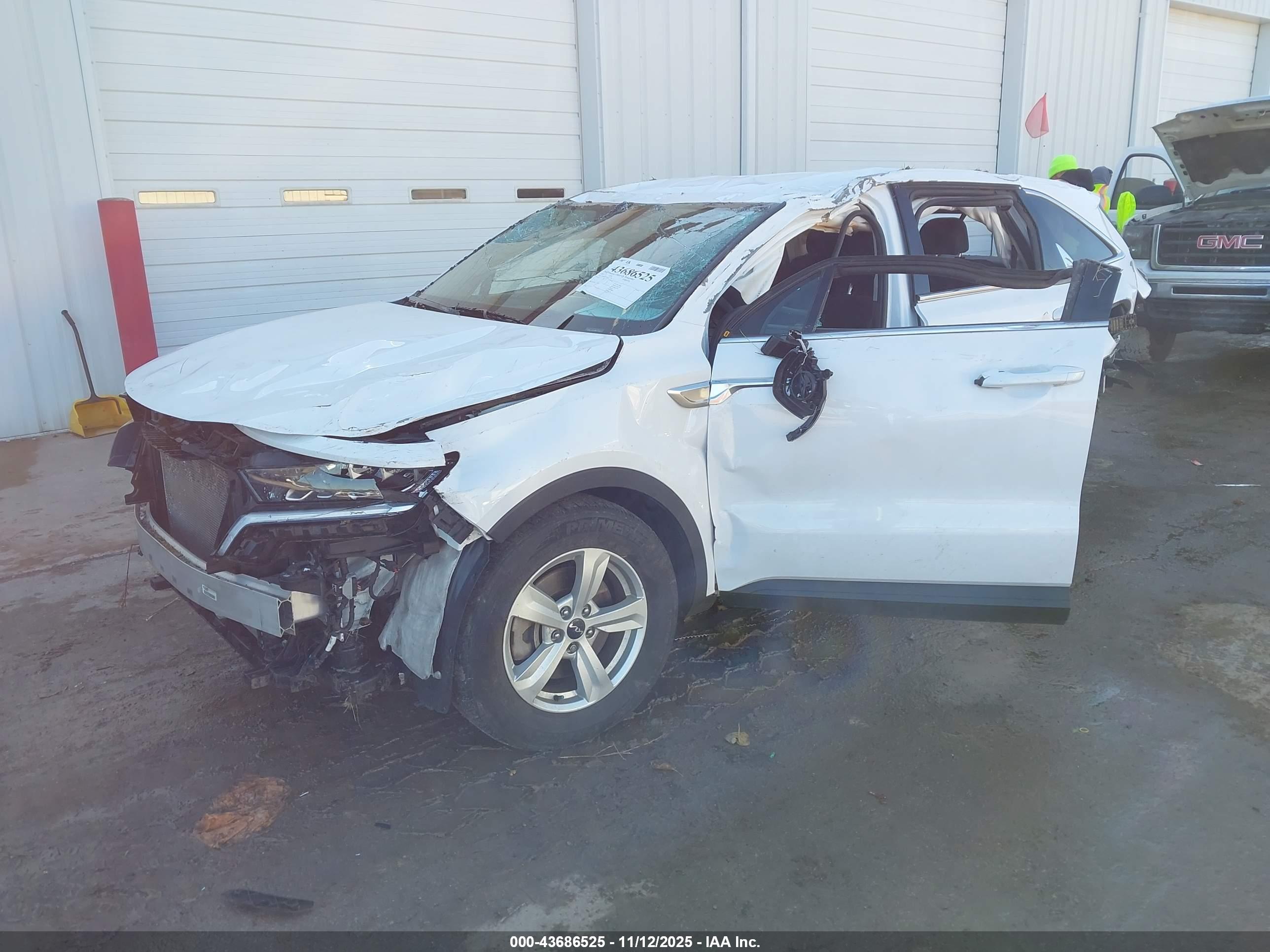 KIA SORENTO image 2