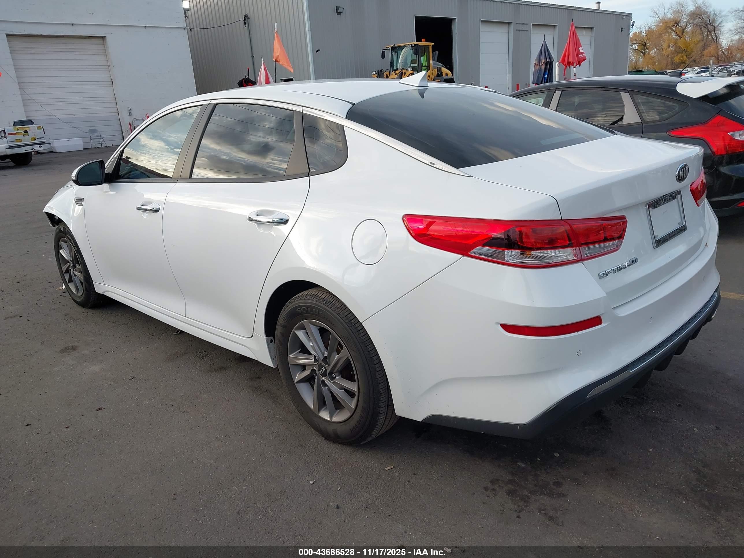 KIA OPTIMA image 3