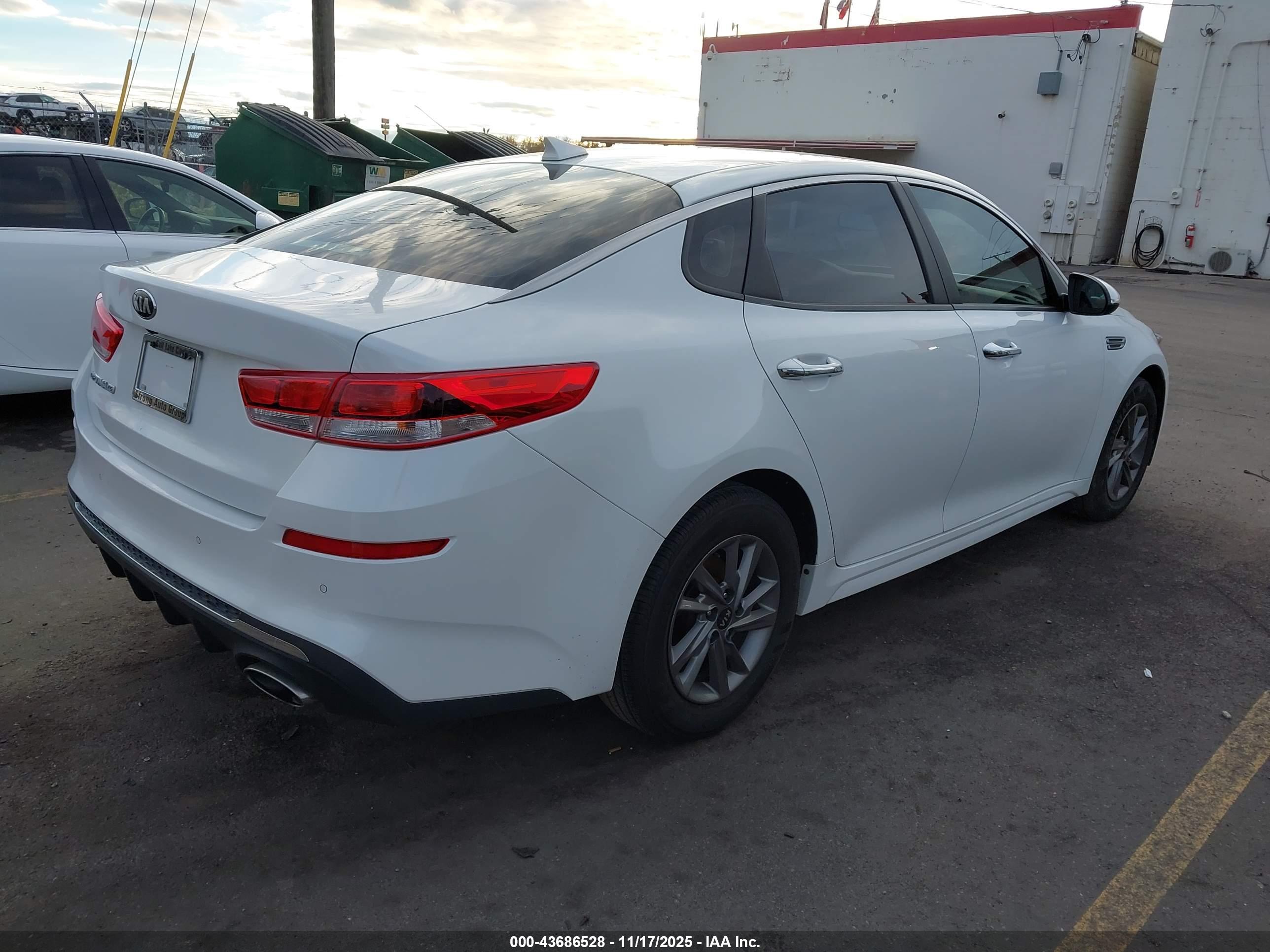 KIA OPTIMA image 4