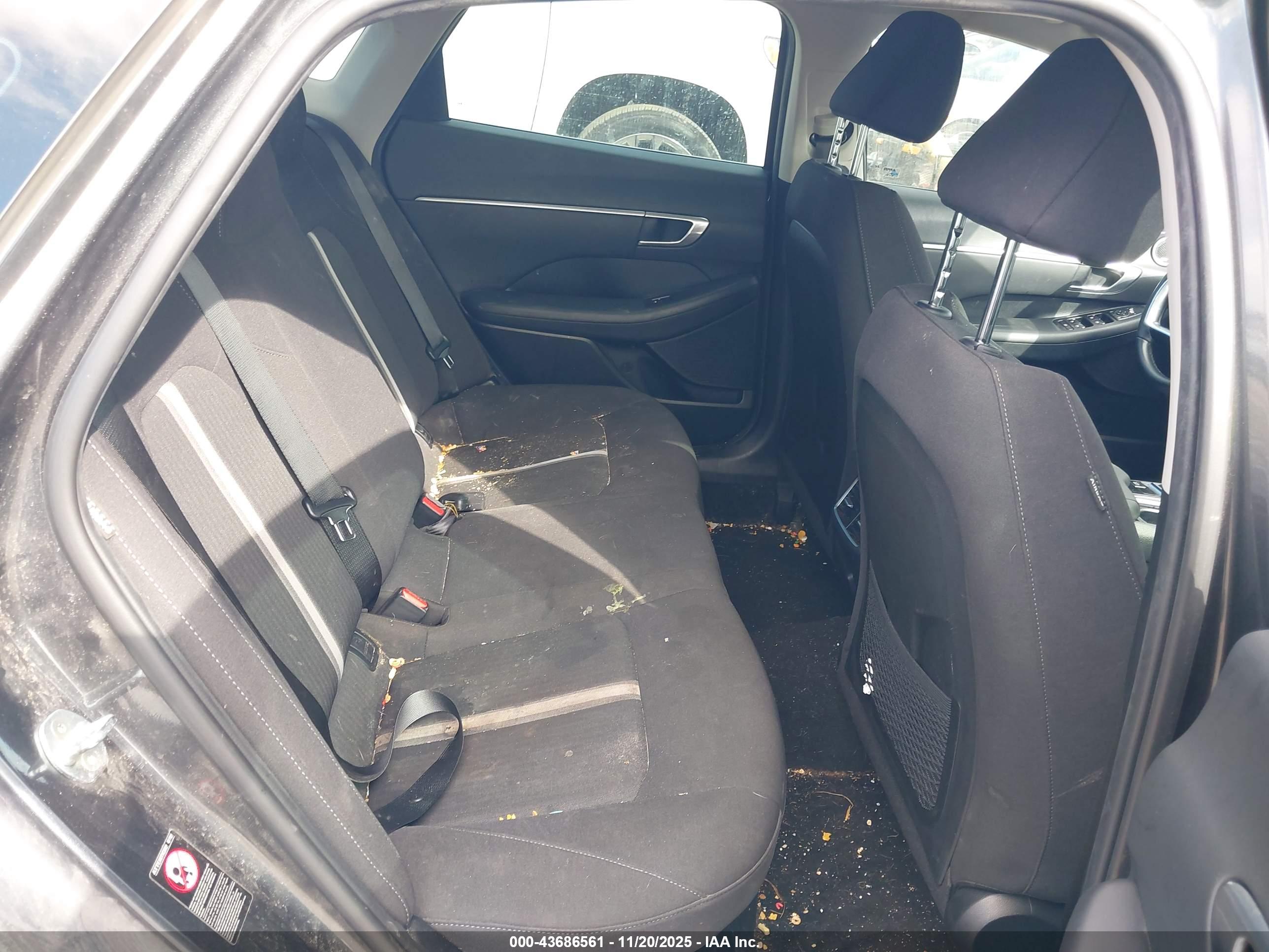 HYUNDAI SONATA image 8