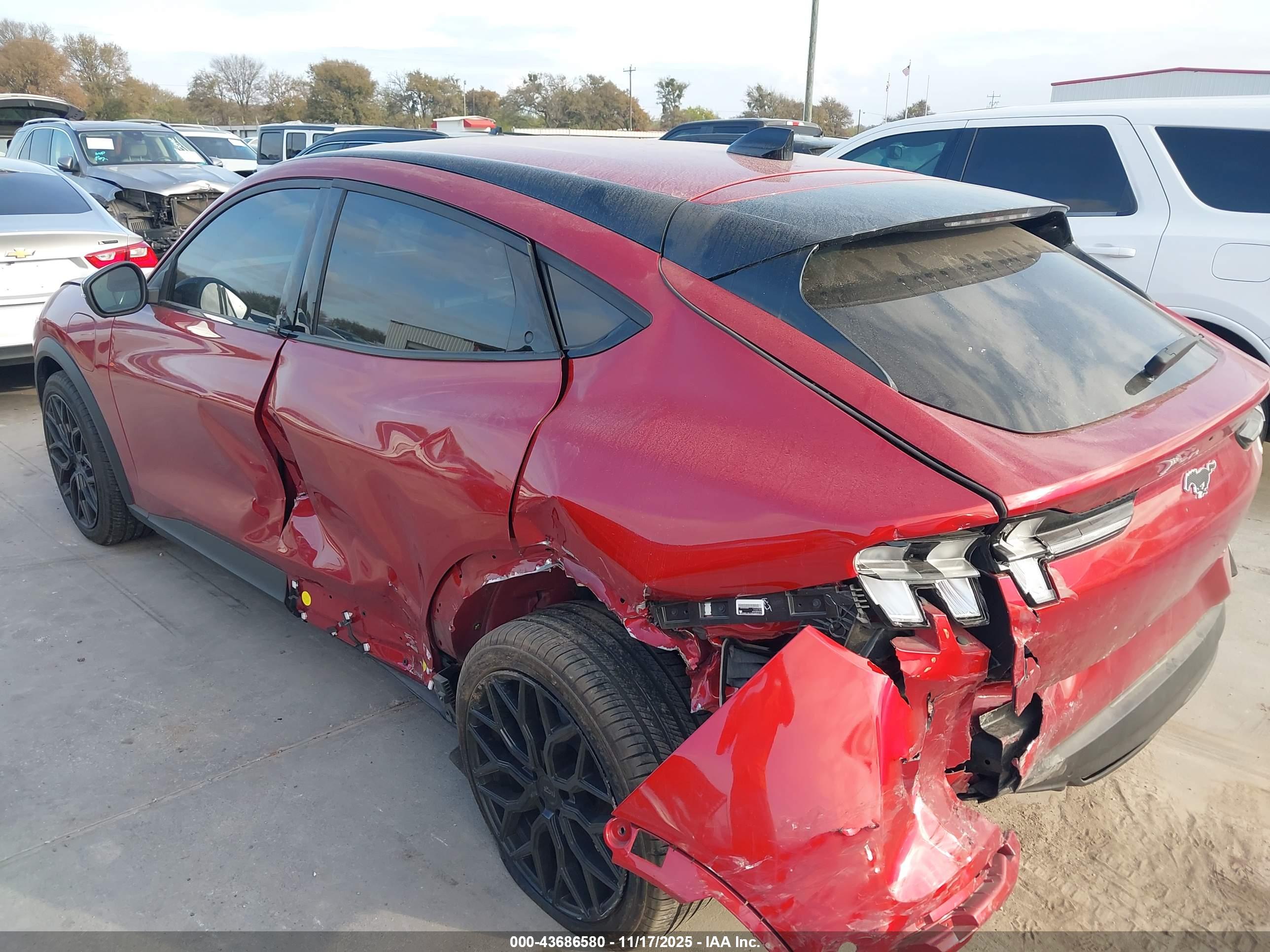 FORD MUSTANG image 3