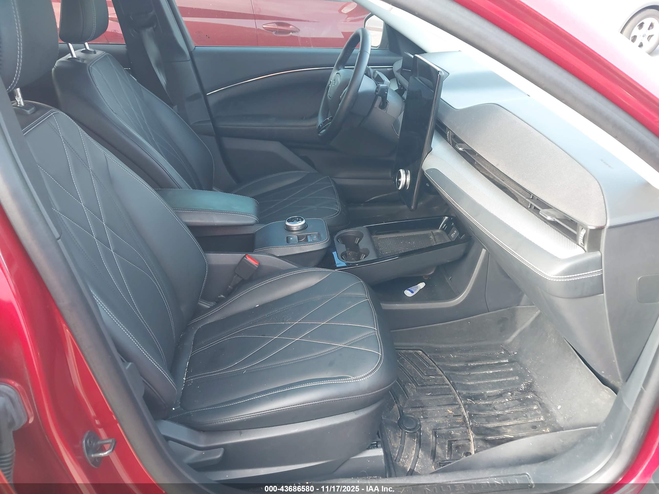 FORD MUSTANG image 5