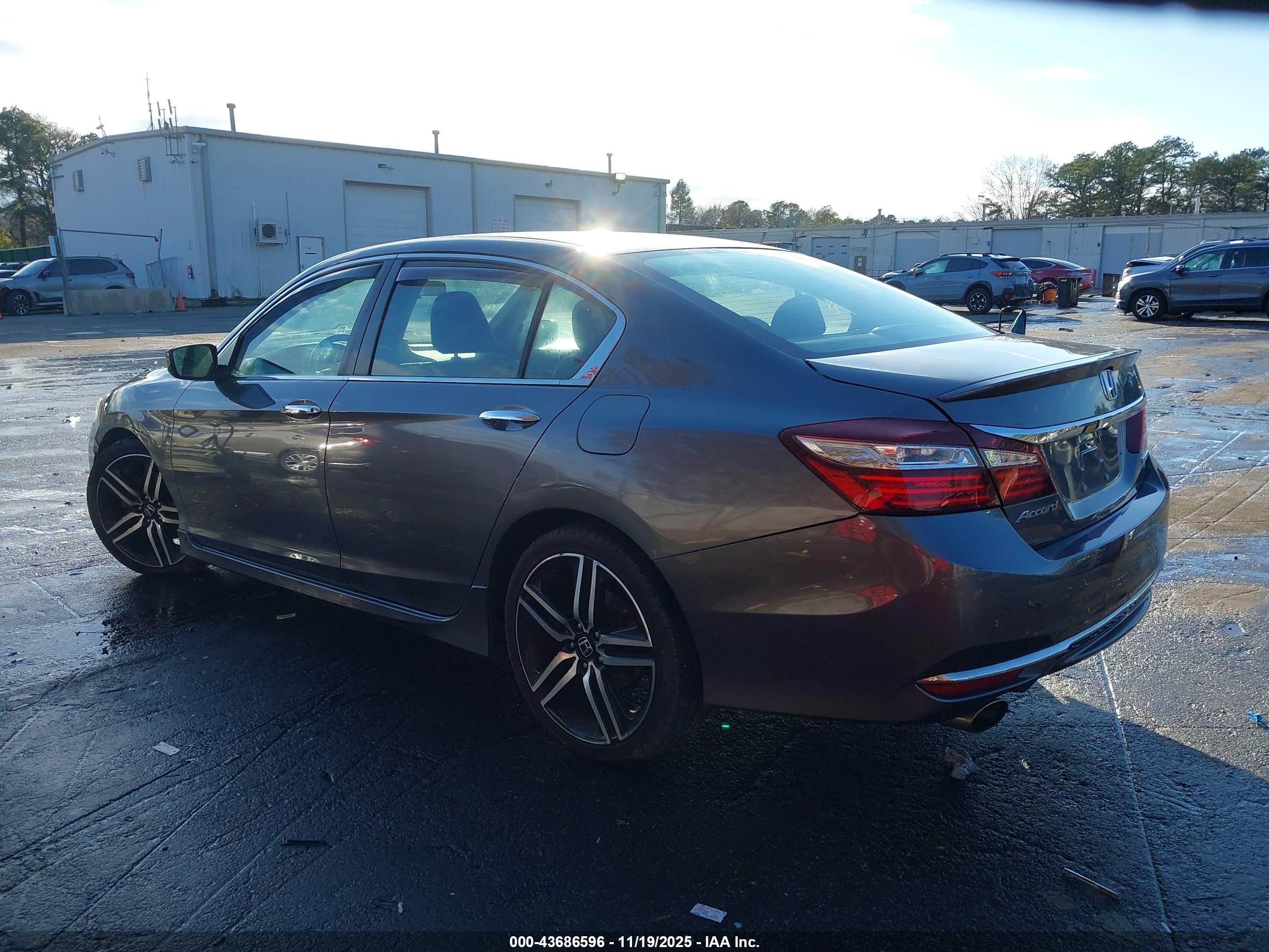 HONDA ACCORD image 3