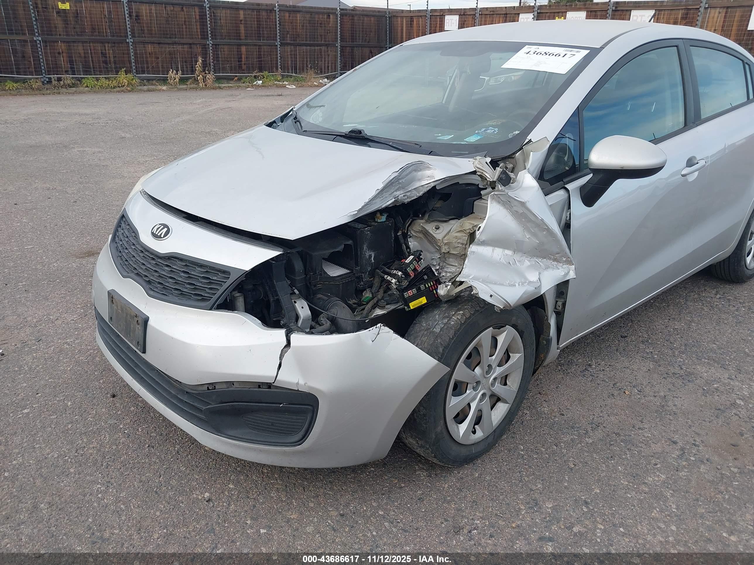 KIA RIO image 6