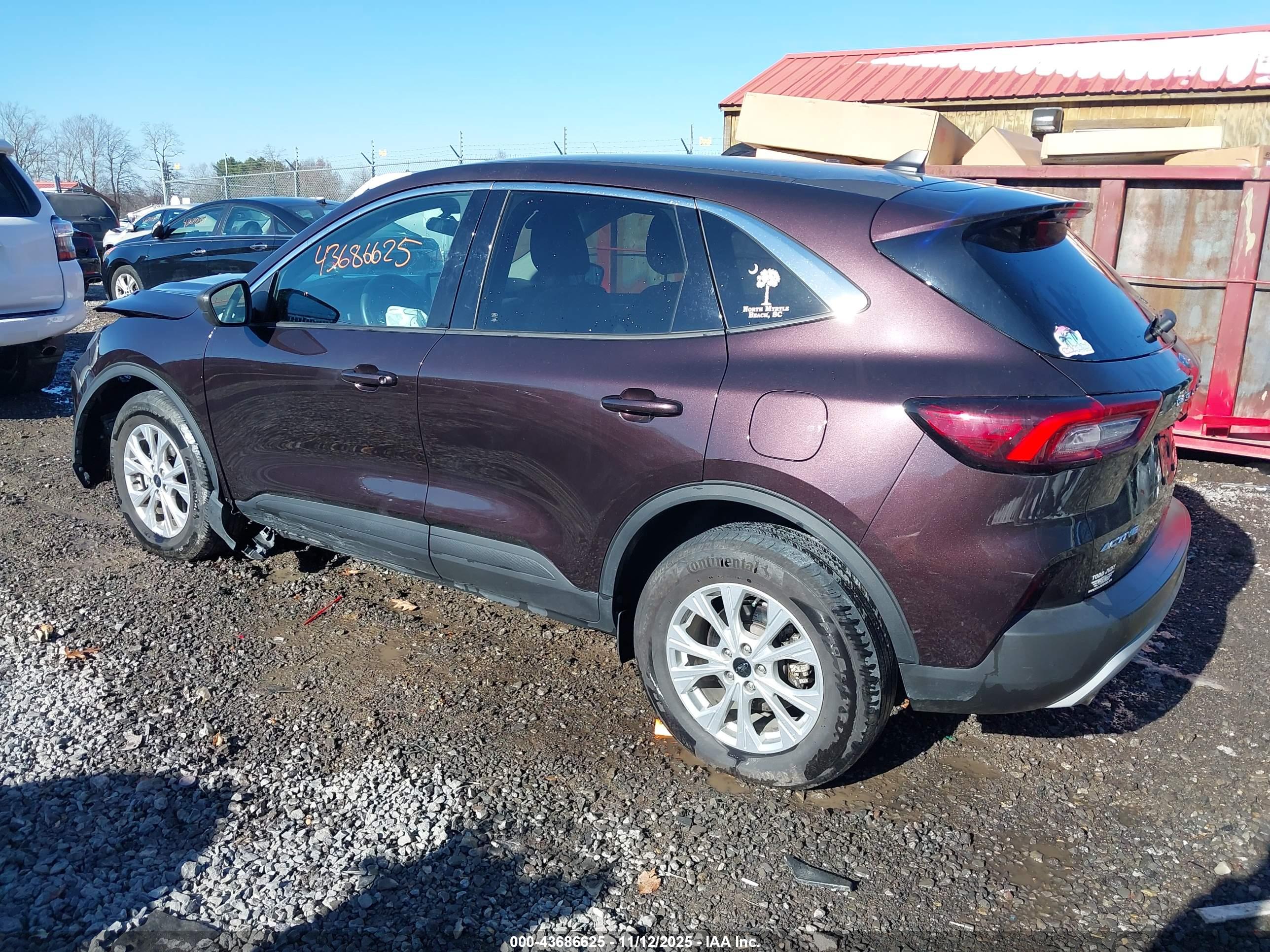 FORD ESCAPE image 3