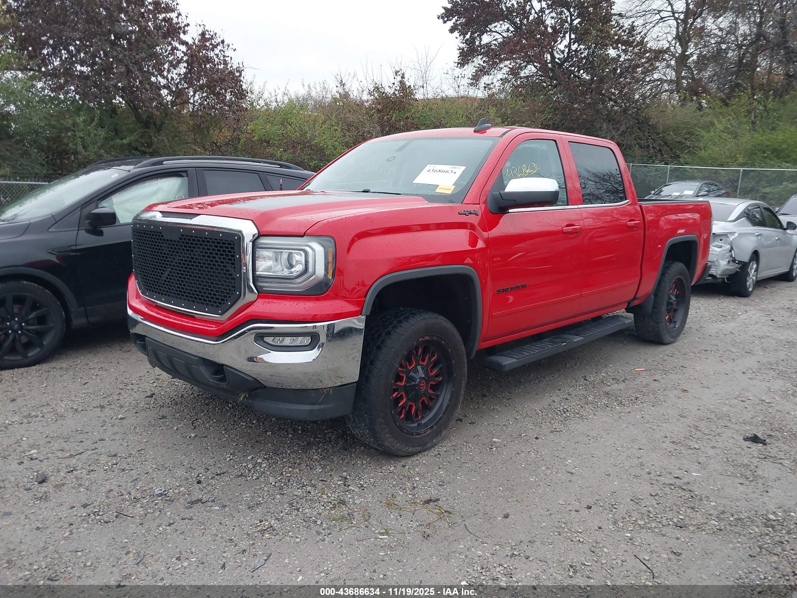 GMC SIERRA image 2