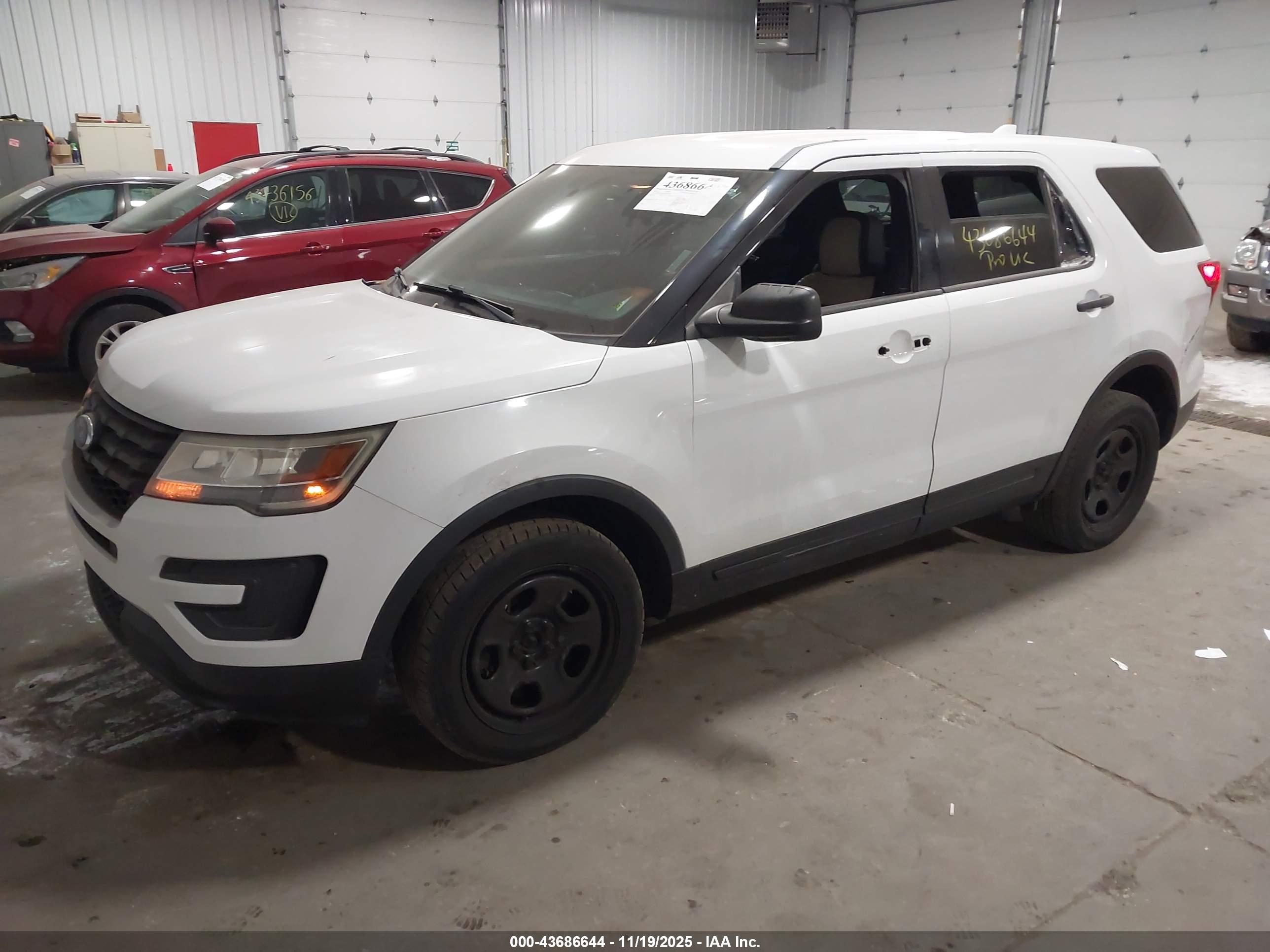 FORD UTILITY image 2