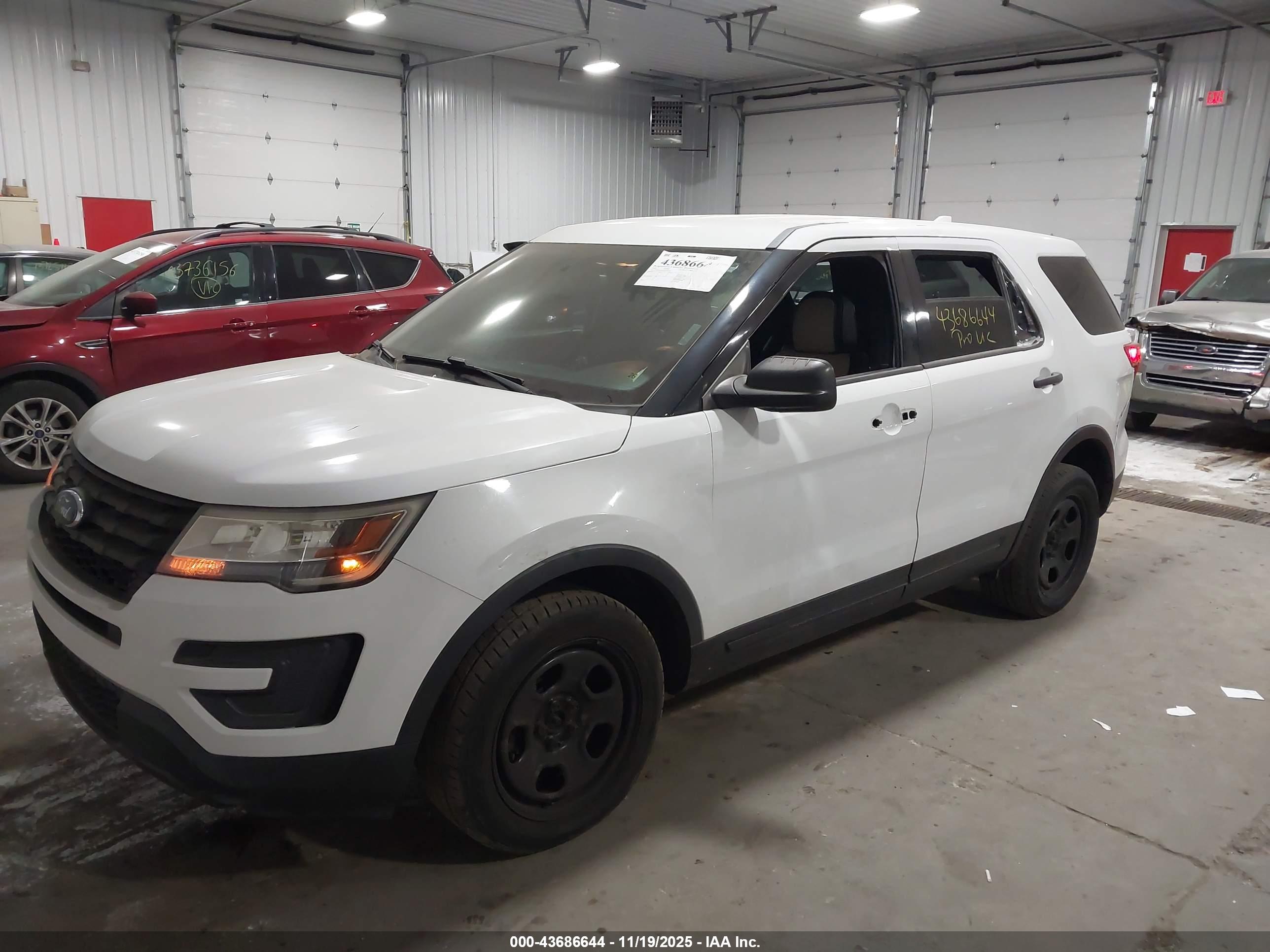 FORD UTILITY image 6
