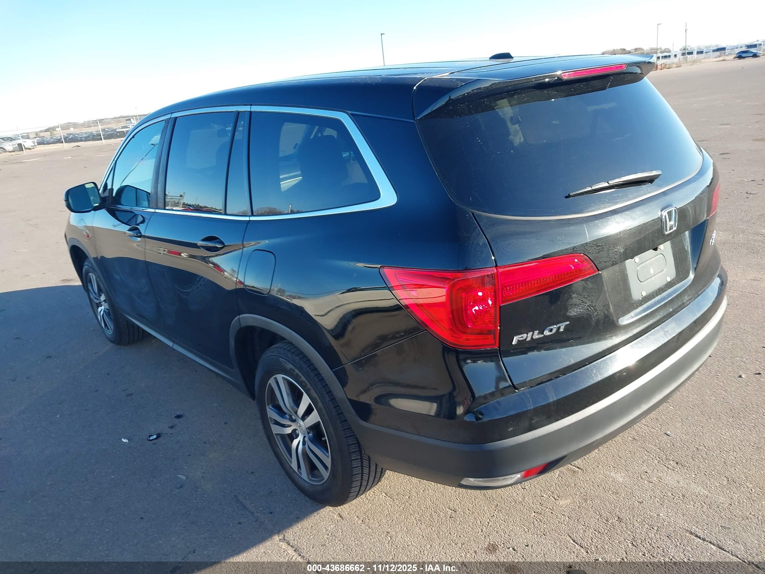 HONDA PILOT image 3