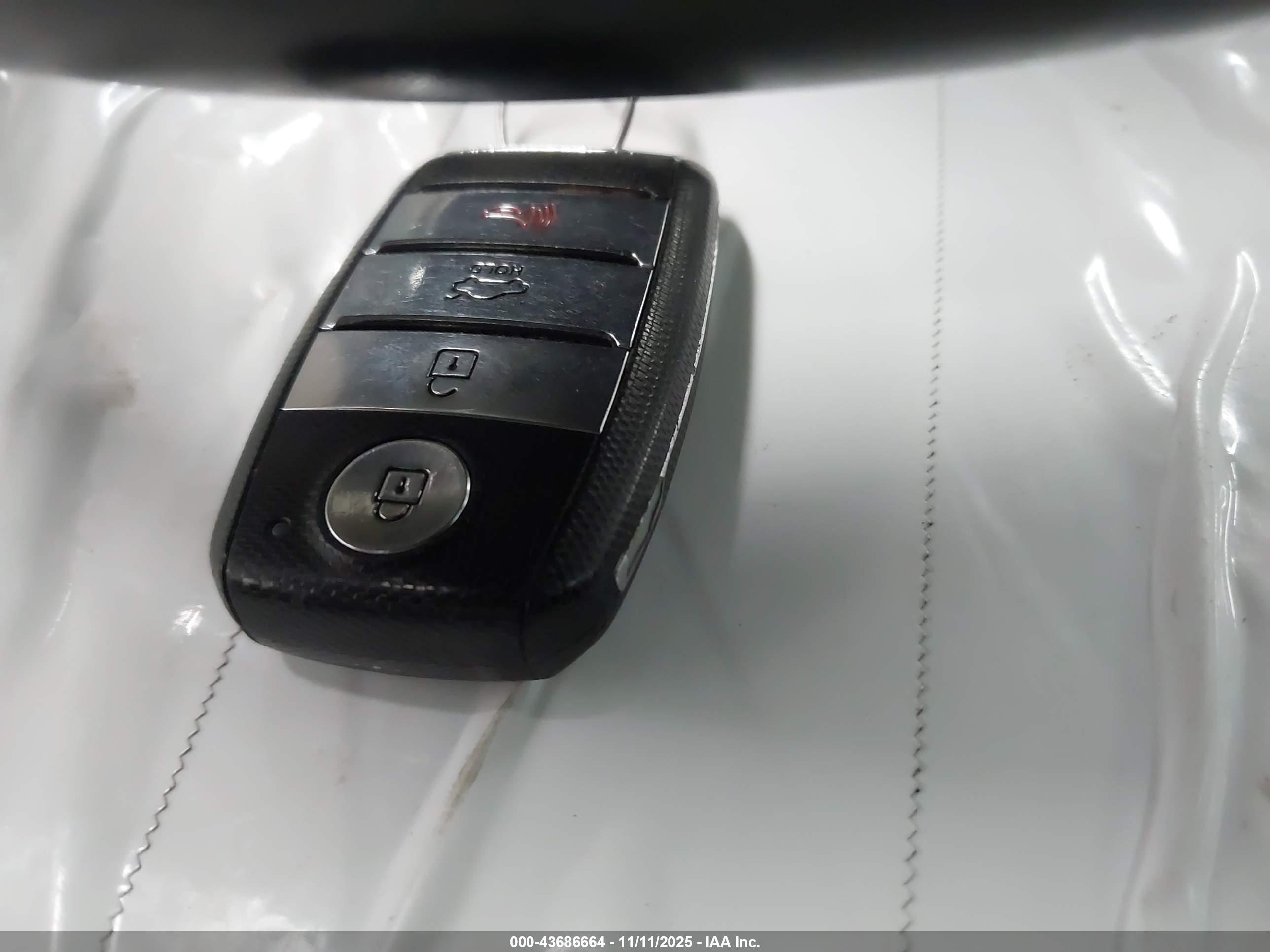 KIA OPTIMA image 11