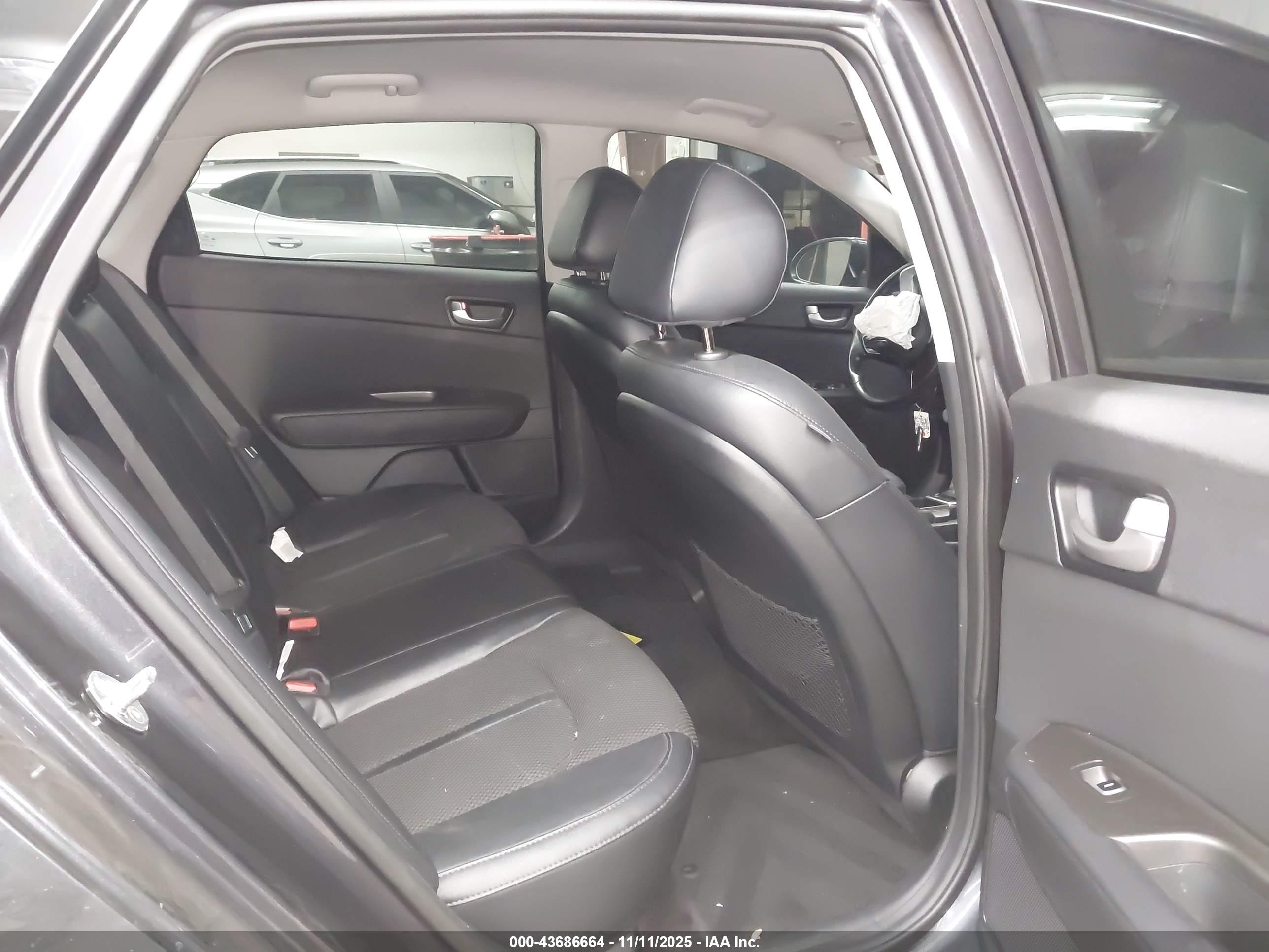 KIA OPTIMA image 8