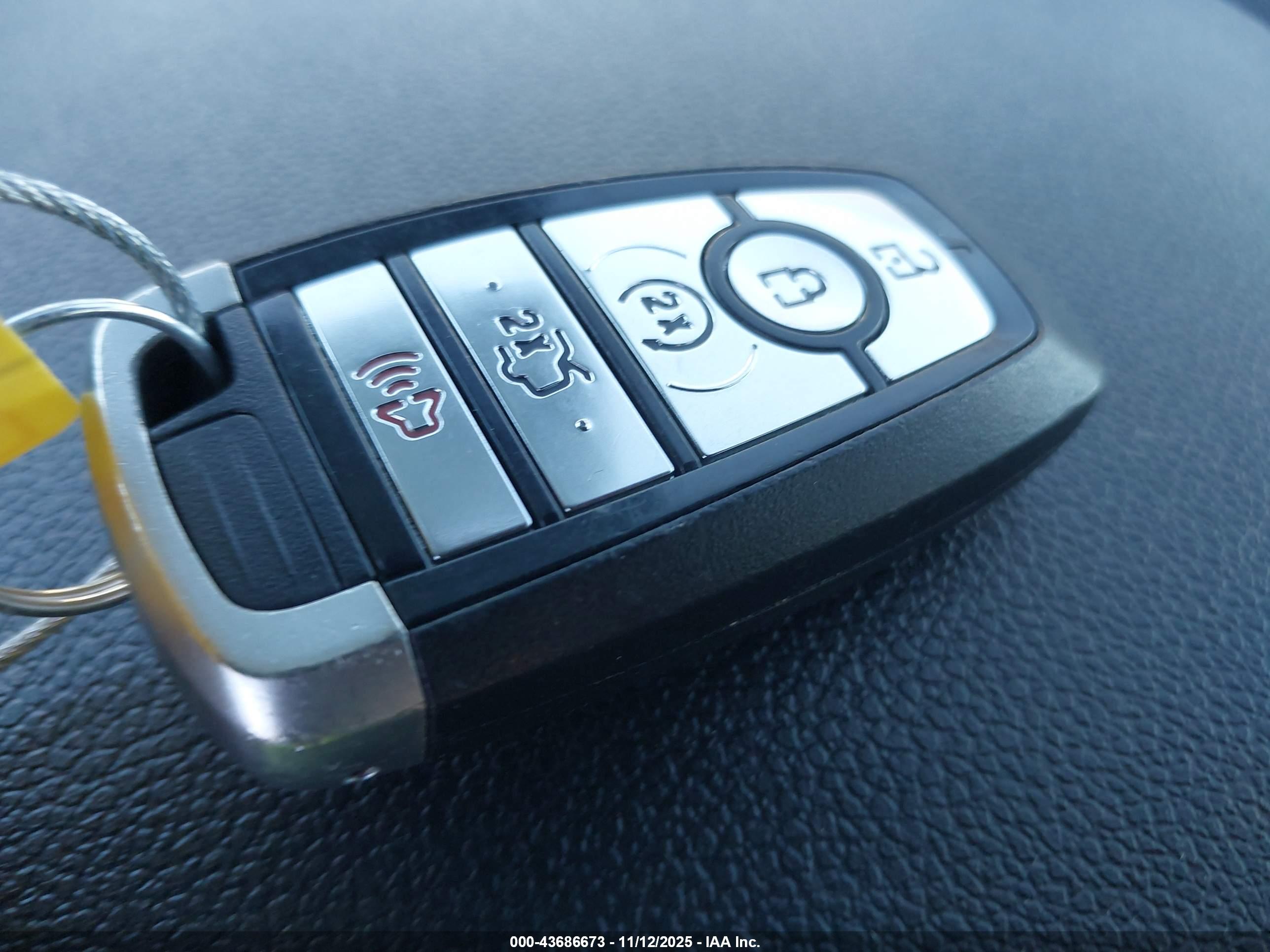 FORD EXPLORER image 11