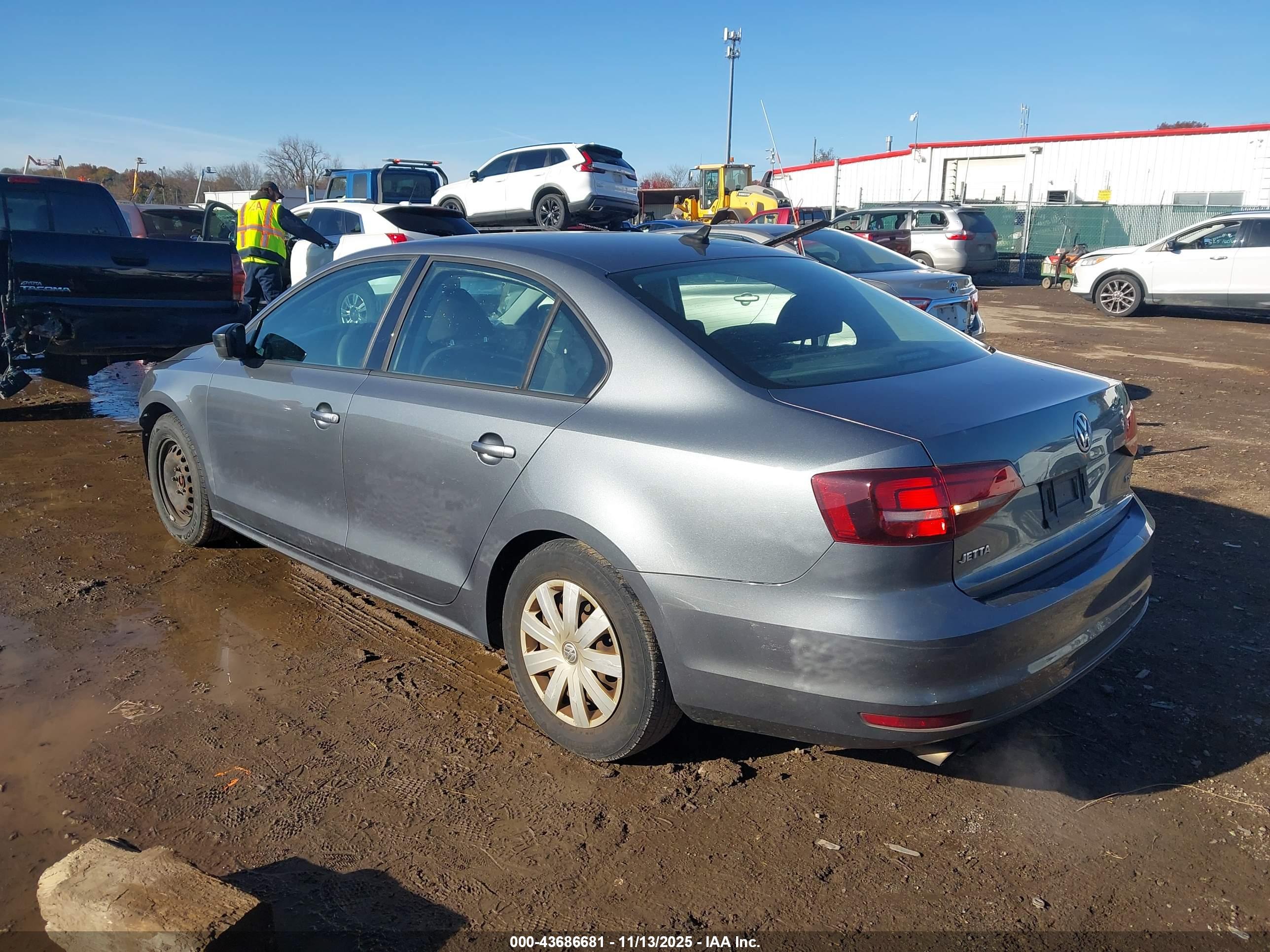 VOLKSWAGEN JETTA image 3