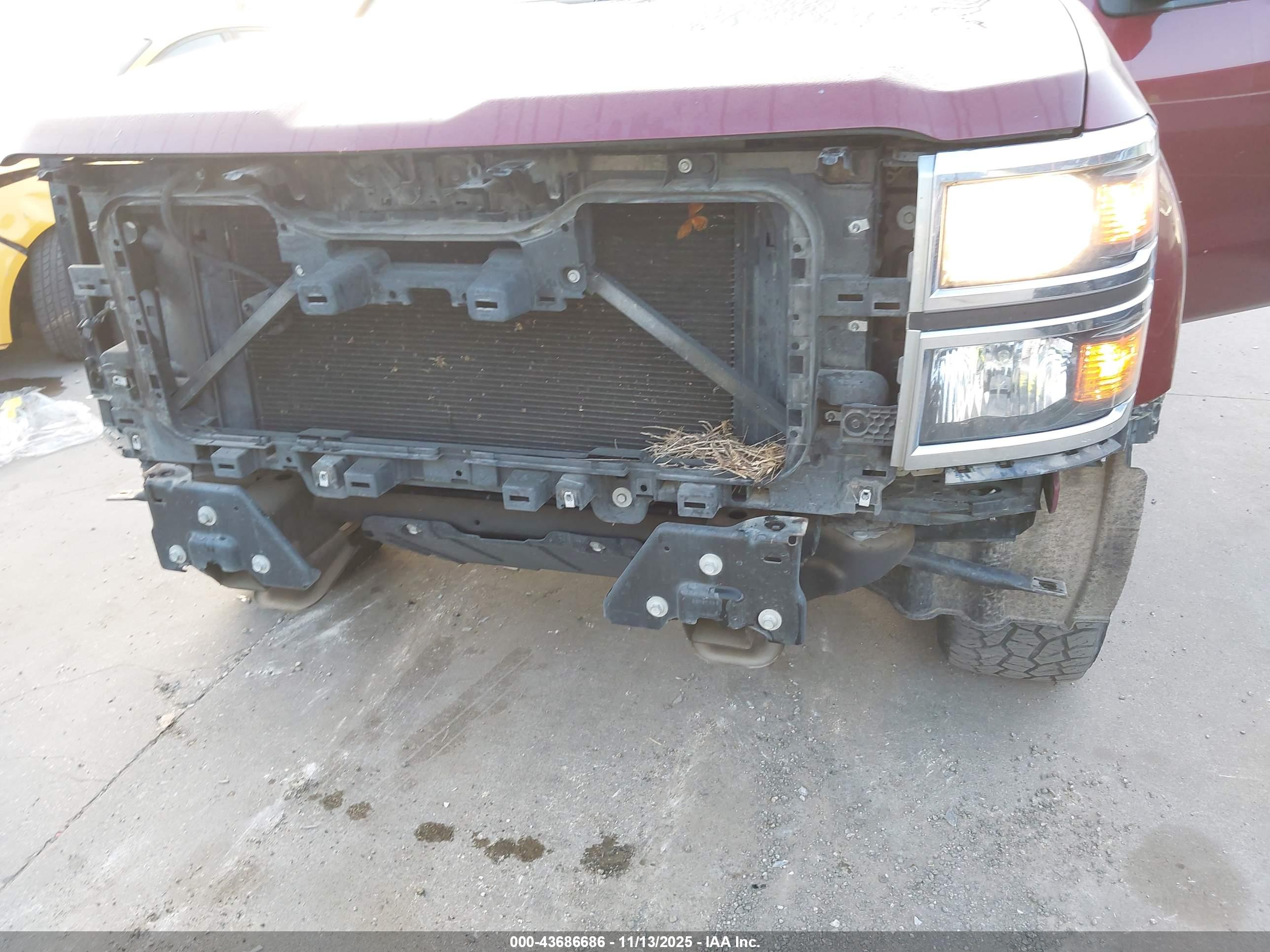 CHEVROLET SILVERADO image 6