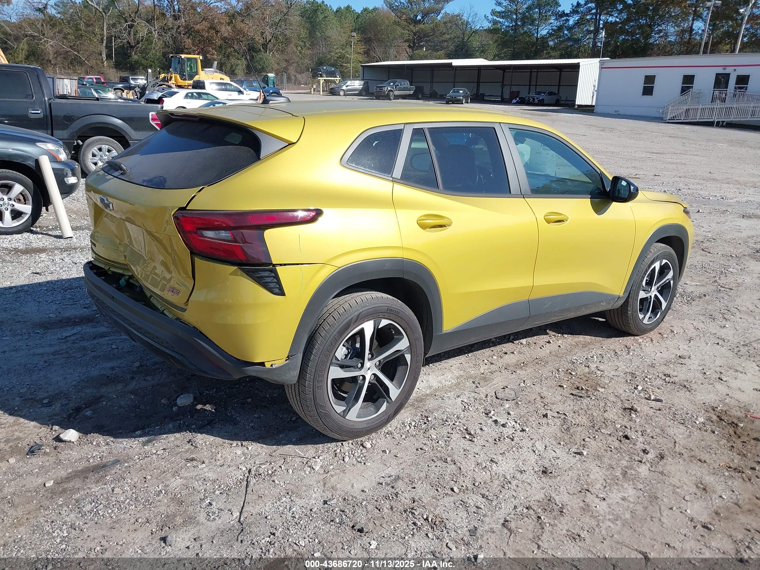 CHEVROLET TRAX image 4
