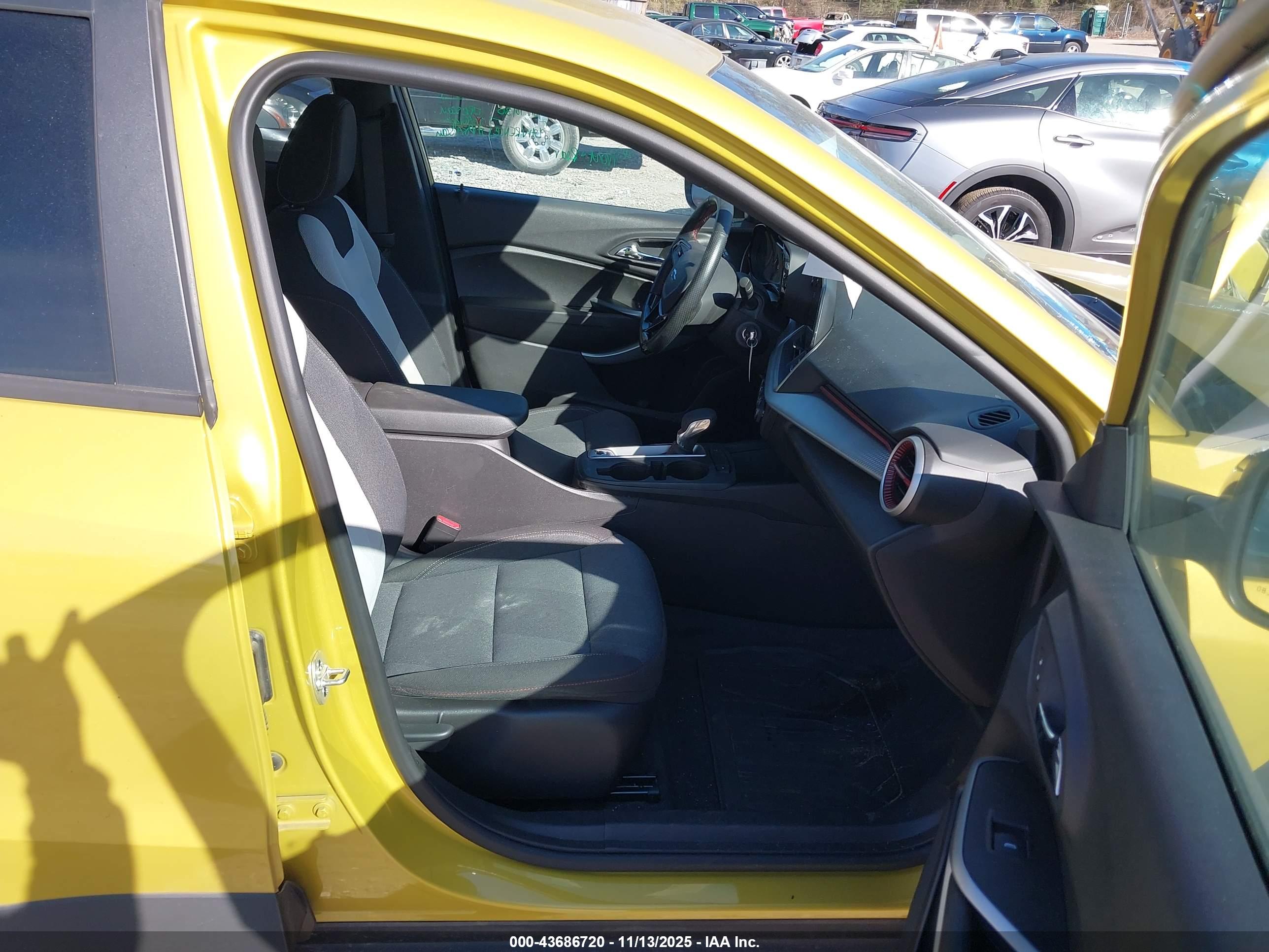 CHEVROLET TRAX image 5