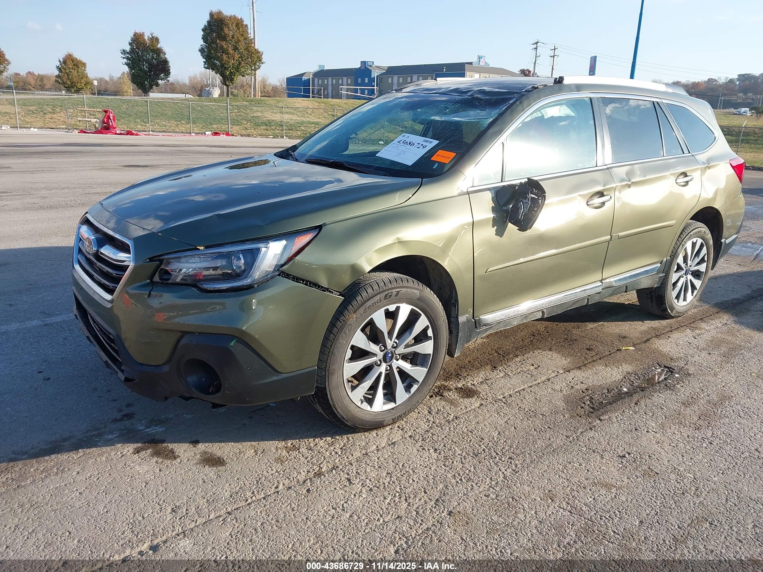 SUBARU OUTBACK image 2