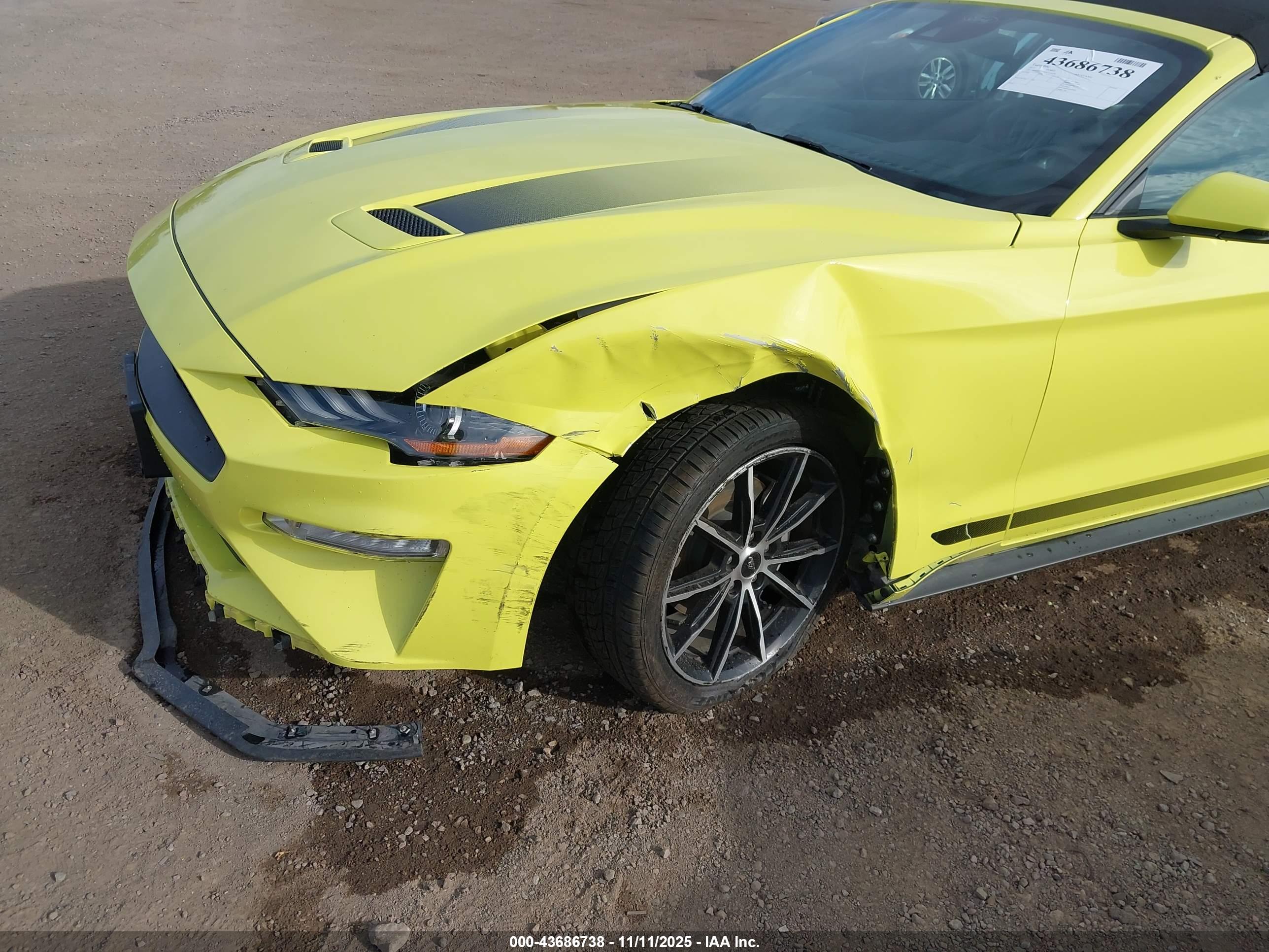 FORD MUSTANG image 6