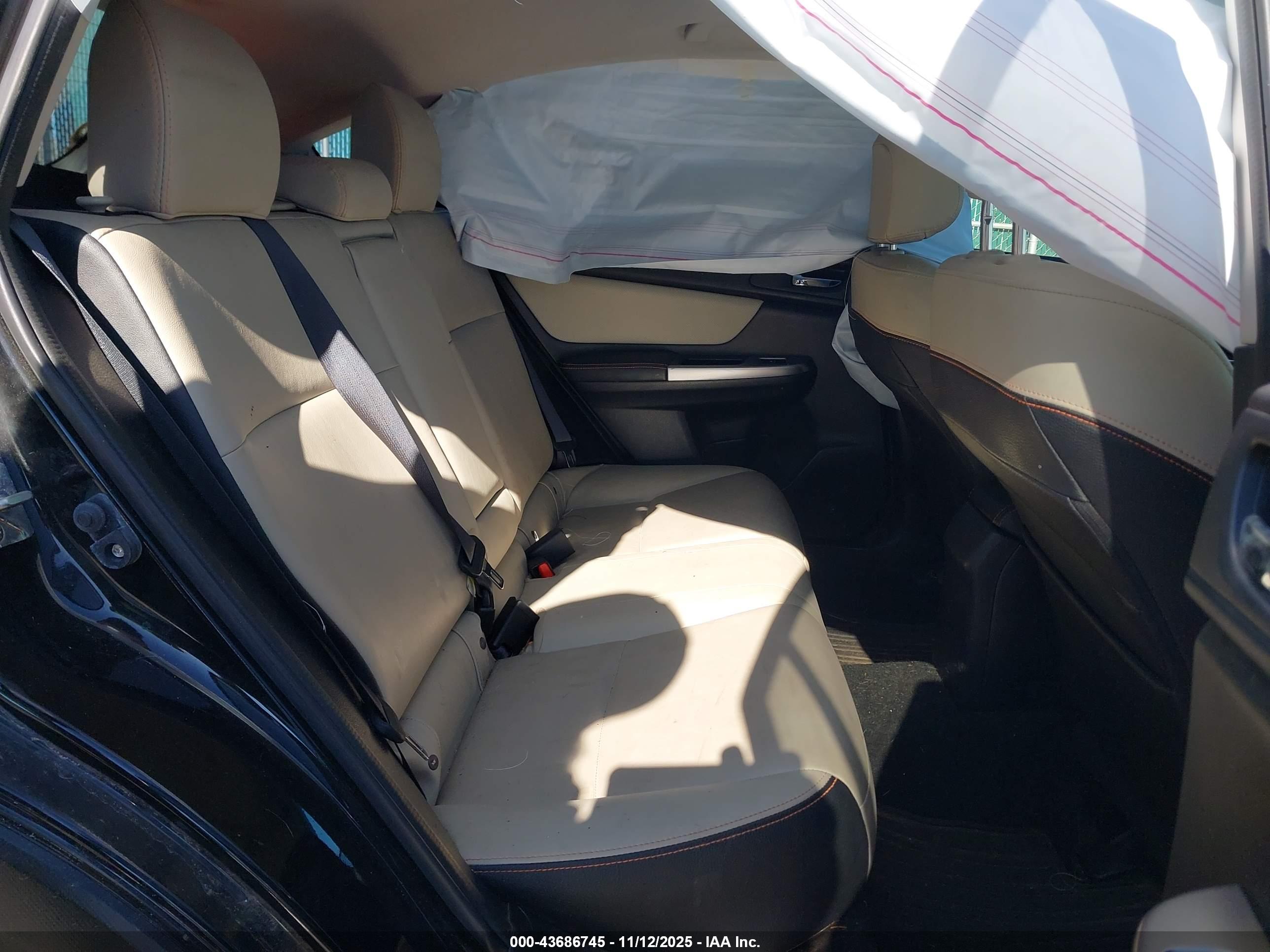 SUBARU CROSSTREK image 8