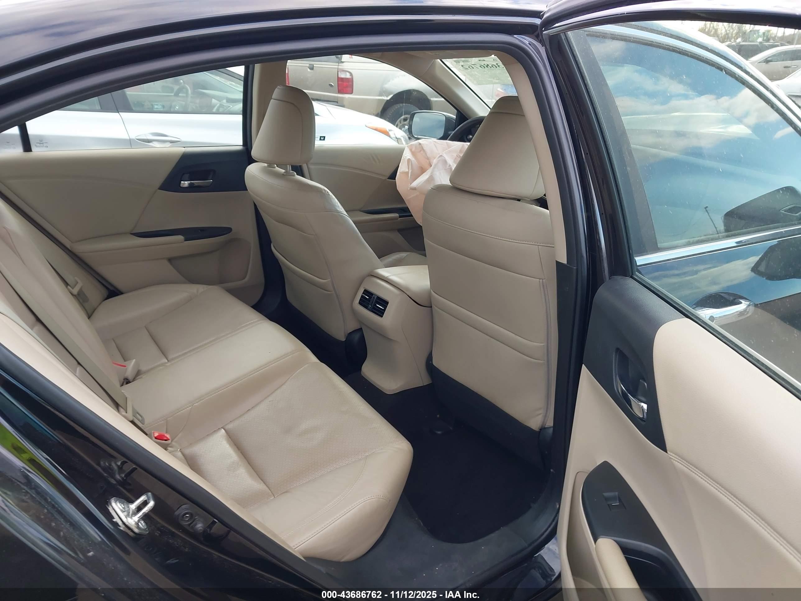 HONDA ACCORD image 8