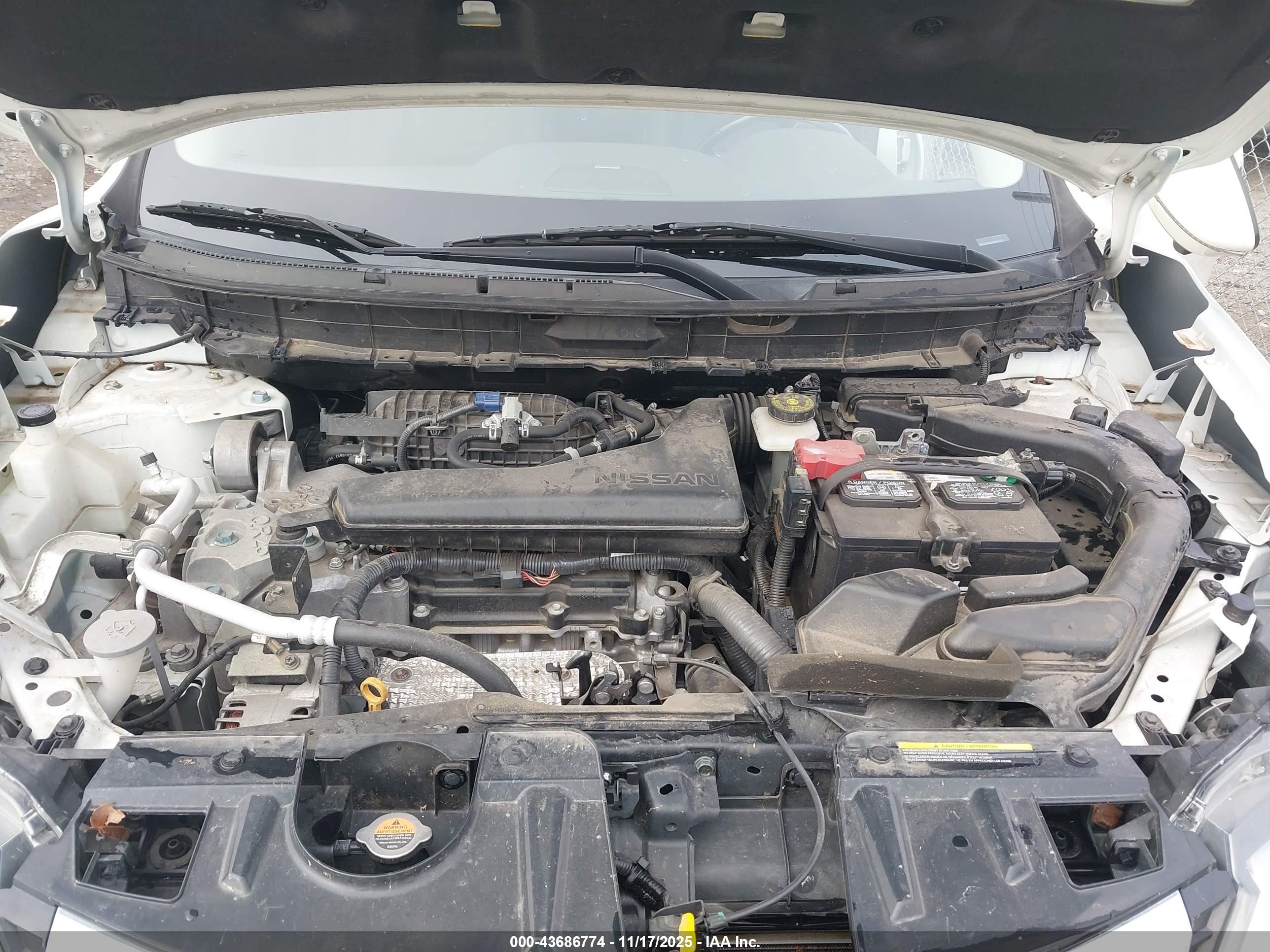 NISSAN ROGUE image 10