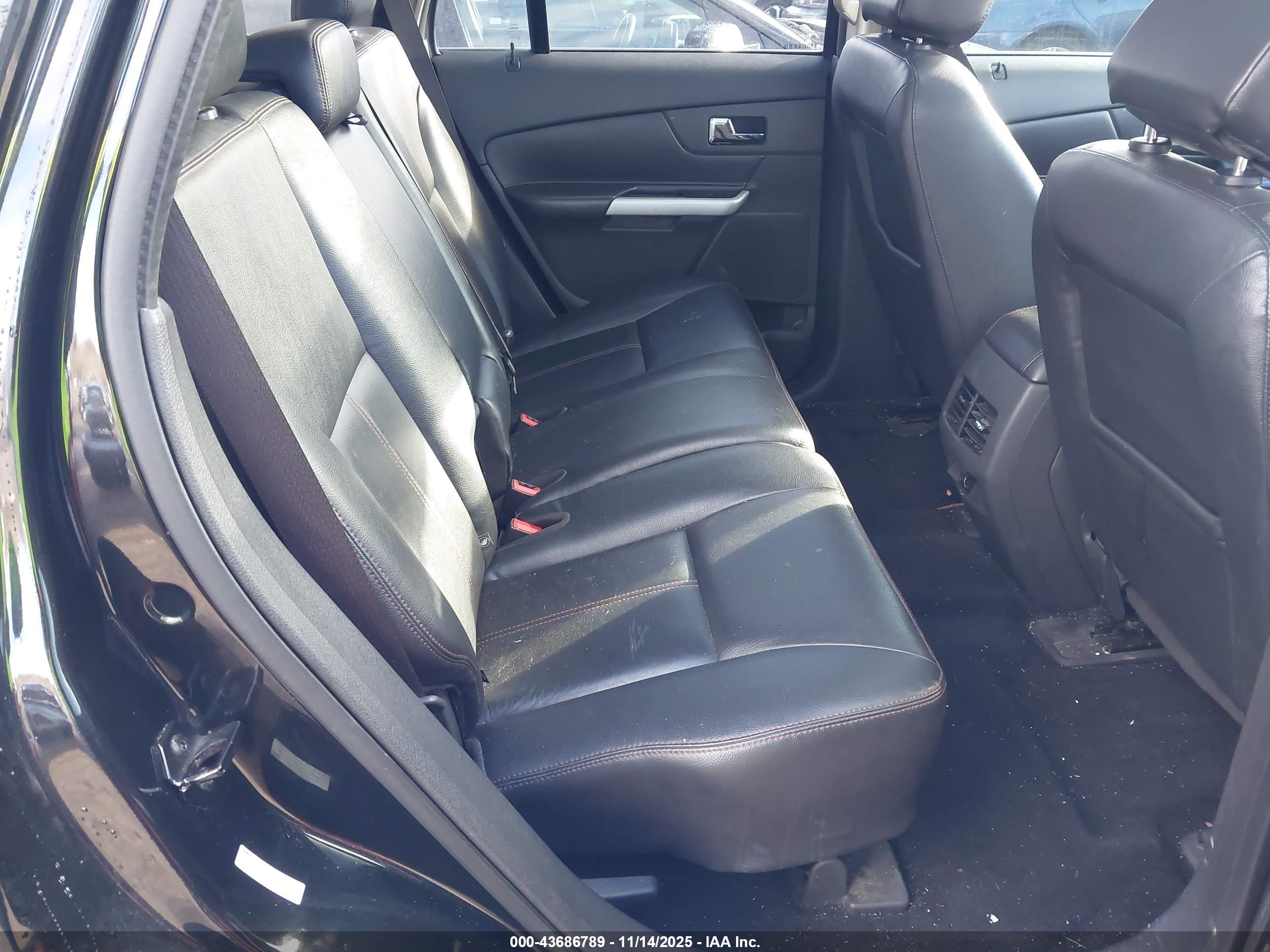 FORD EDGE image 8