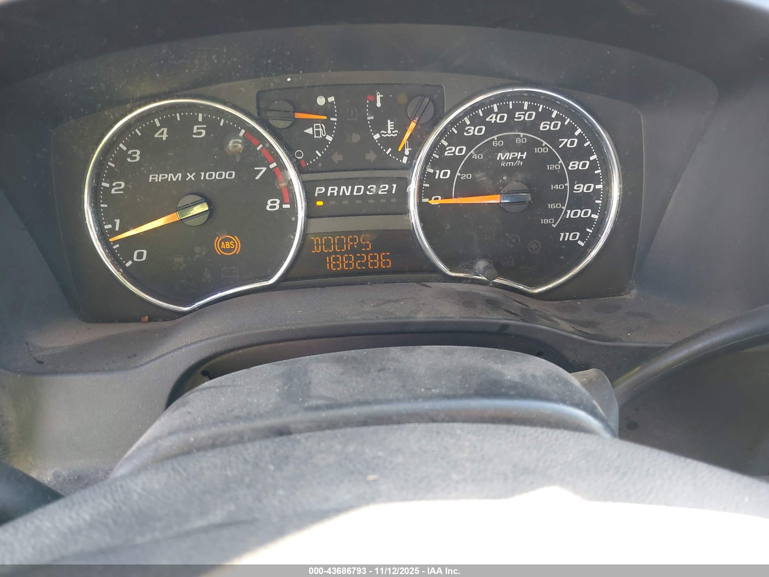CHEVROLET COLORADO image 7