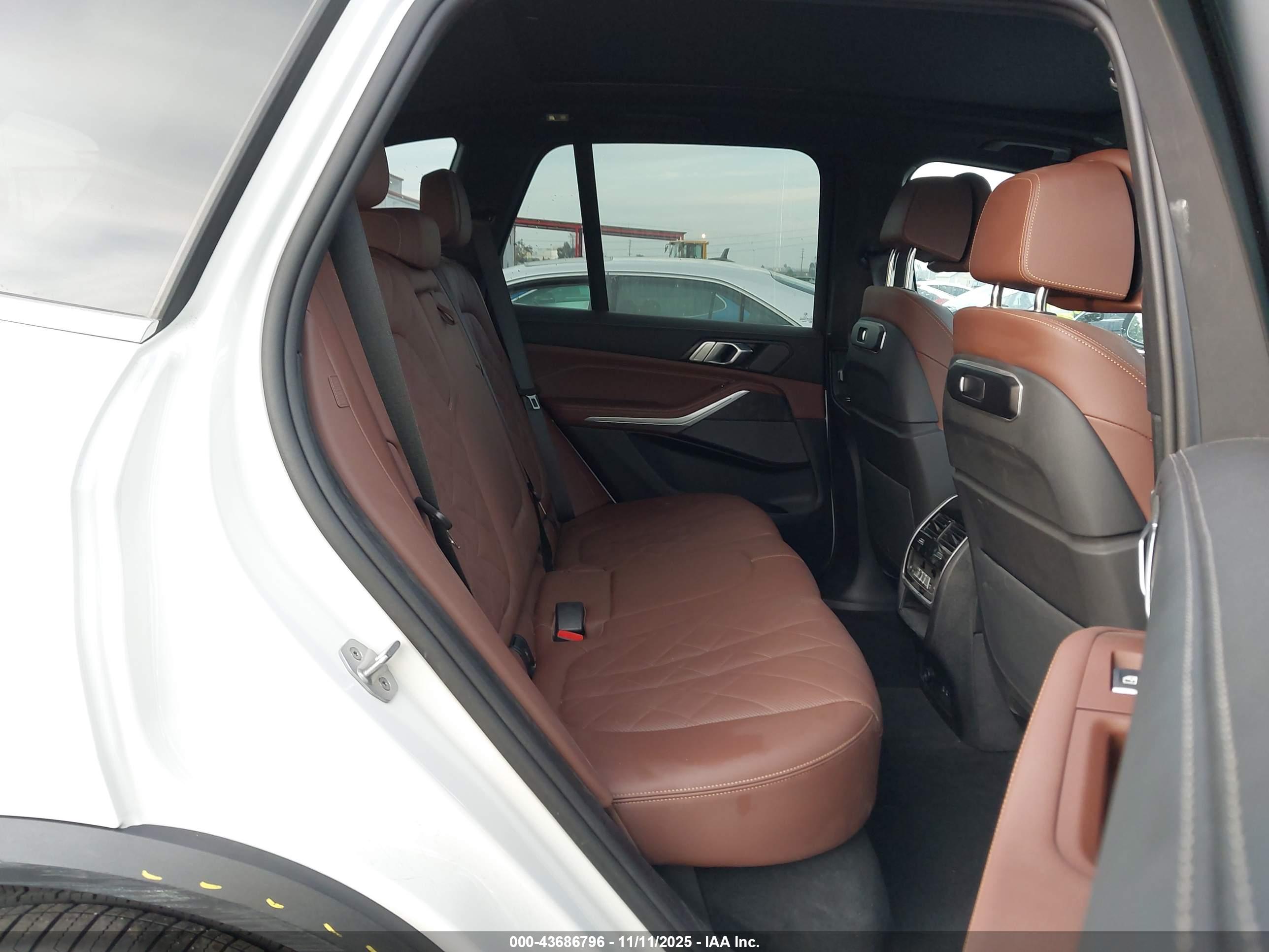 BMW X5 image 8